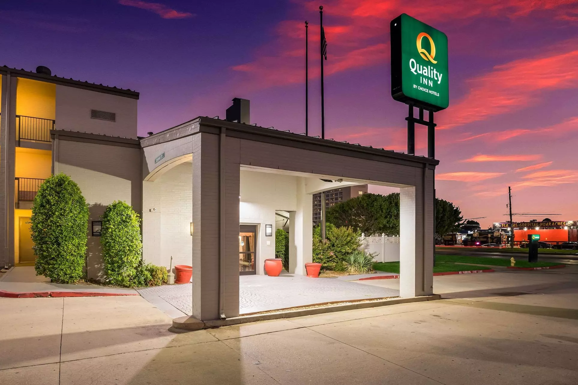 Quality Inn Tulsa Central - Primary Image