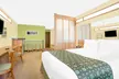 Microtel Inn & Suites by Wyndham Tuscumbia/Muscle Shoals - Second Medium