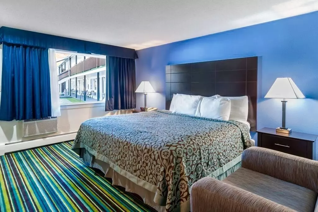 Beacon Inn and Suites - Primary Image