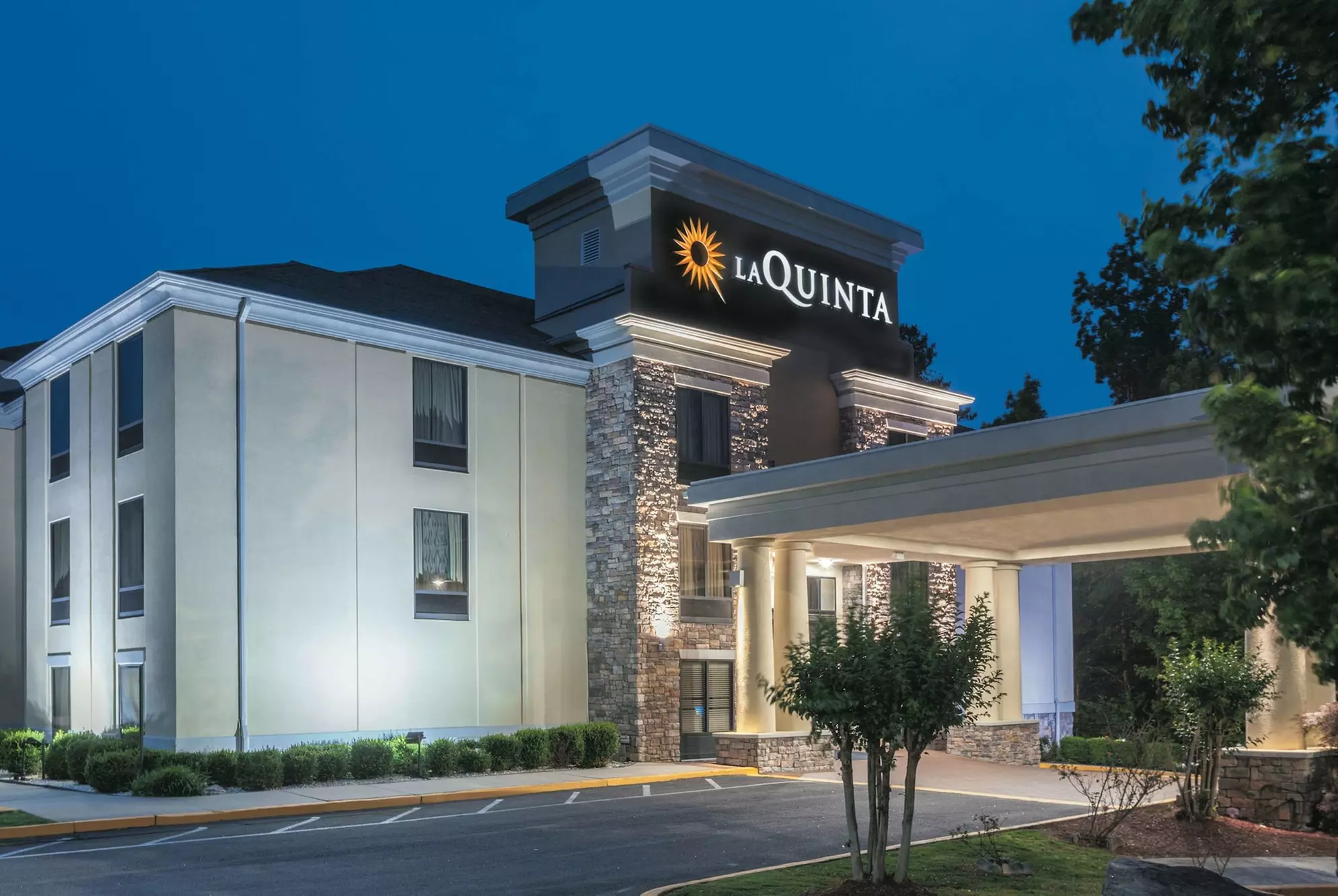 La Quinta Inn & Suites by Wyndham Covington - Primary Image