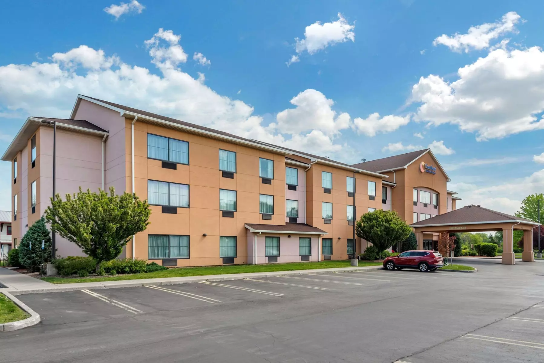 Comfort Inn & Suites Farmington - Victor - Primary Image