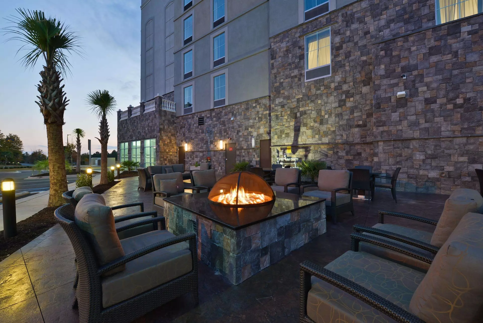 Hampton Inn & Suites Columbia/Southeast-Ft. Jackson - Primary Image
