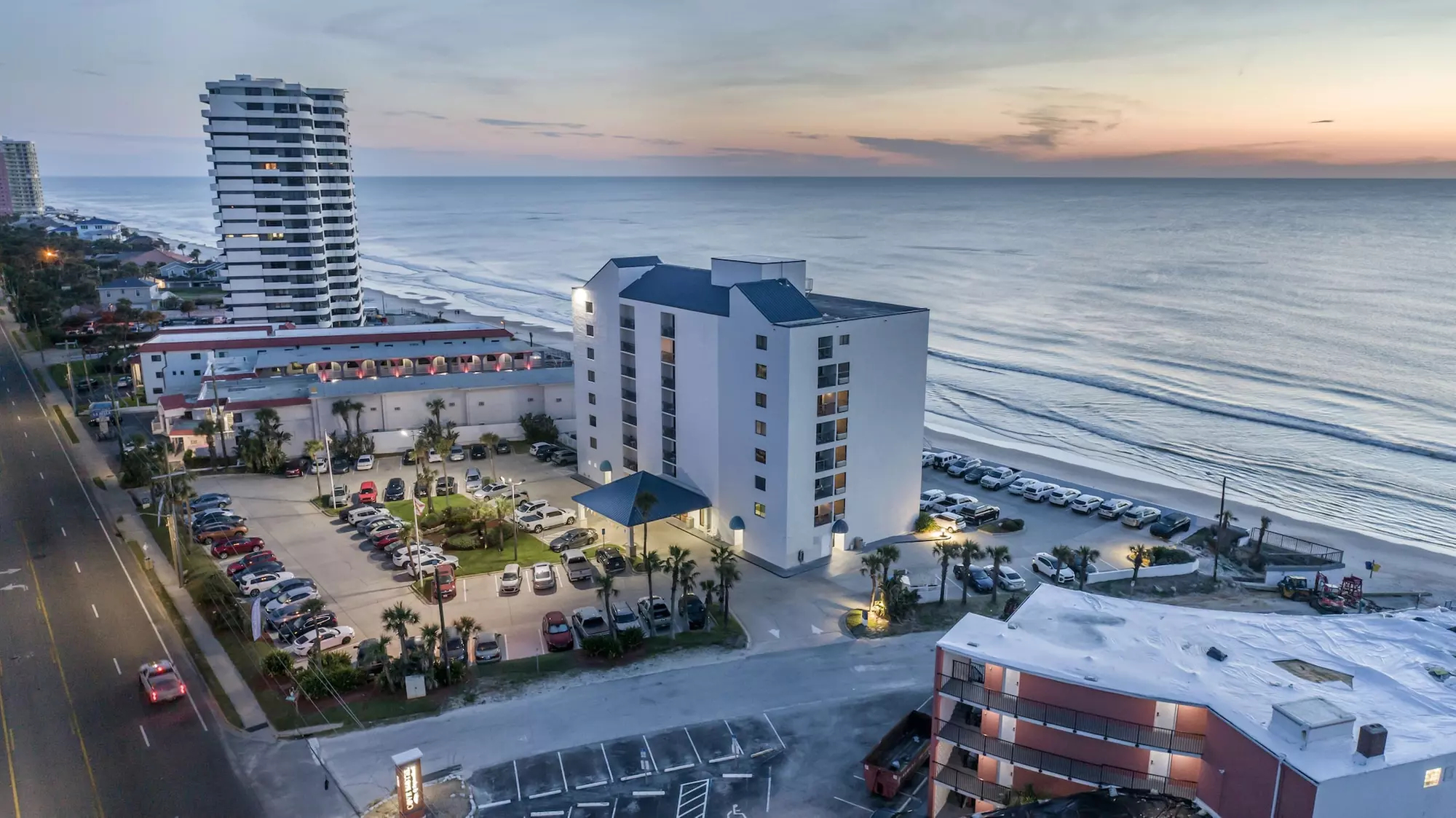 Tropical Winds Oceanfront Hotel - Primary Image