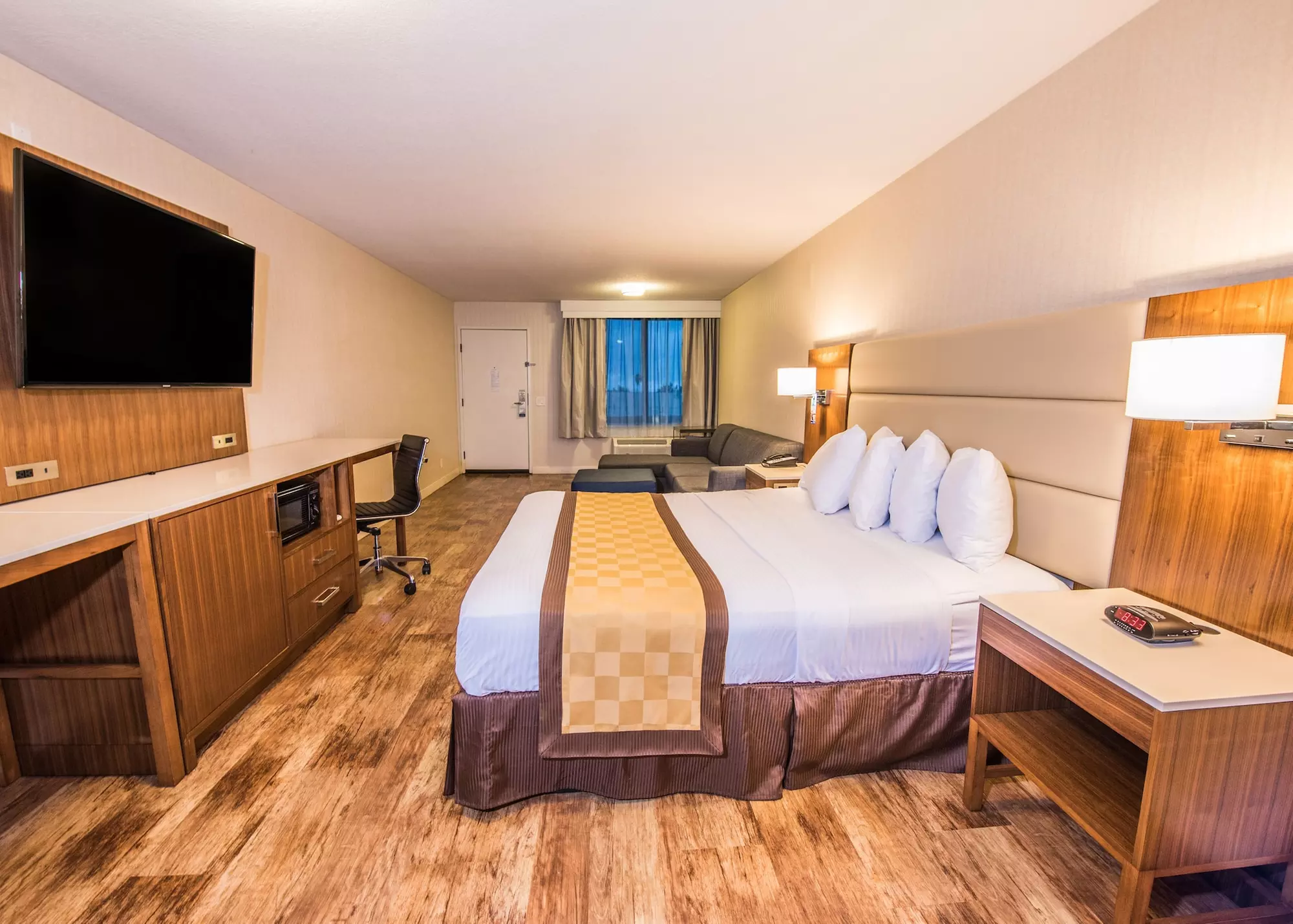 Travelodge by Wyndham Culver City - Primary Image
