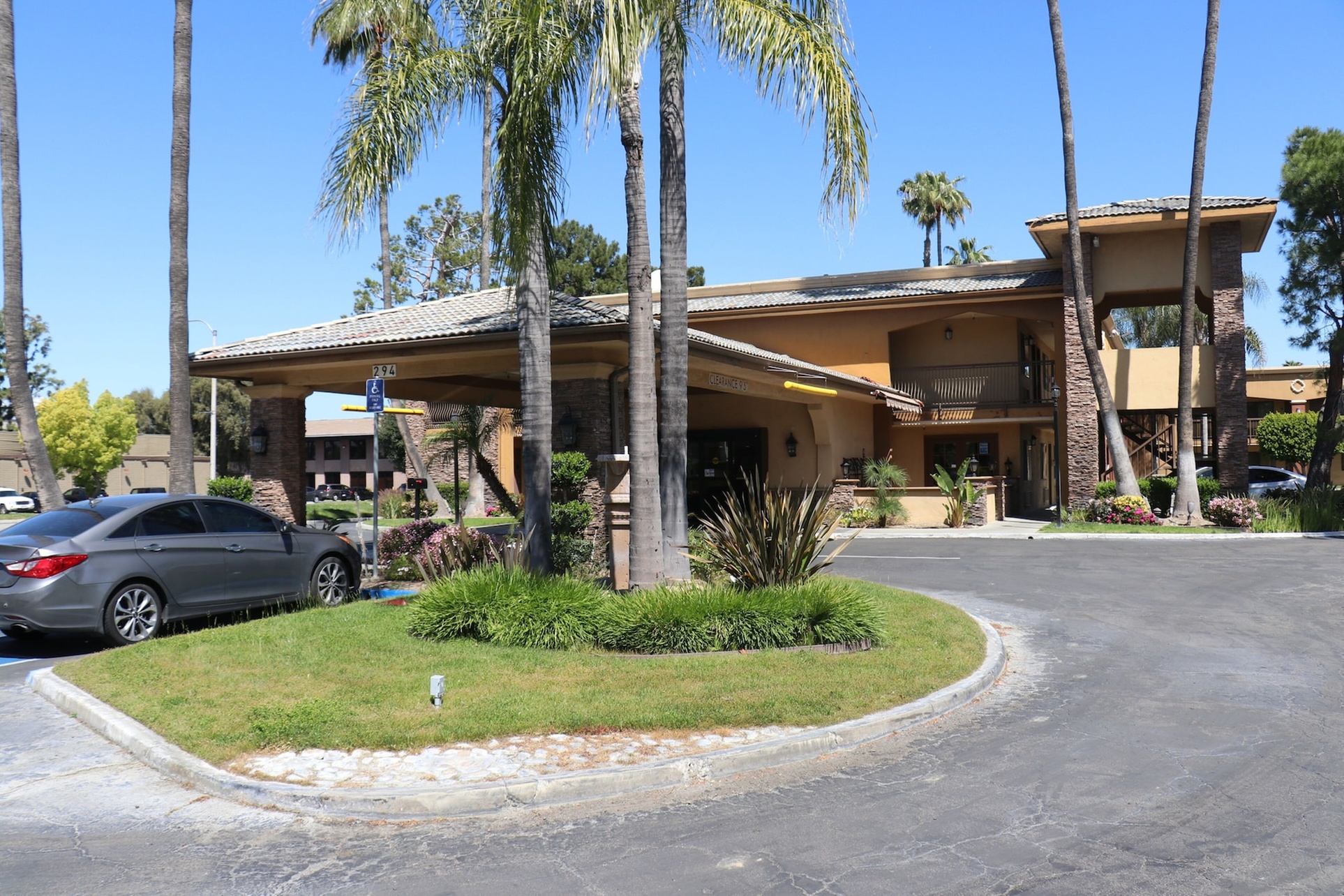 Empire Inn