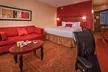 Courtyard by Marriott Hampton - Image 4