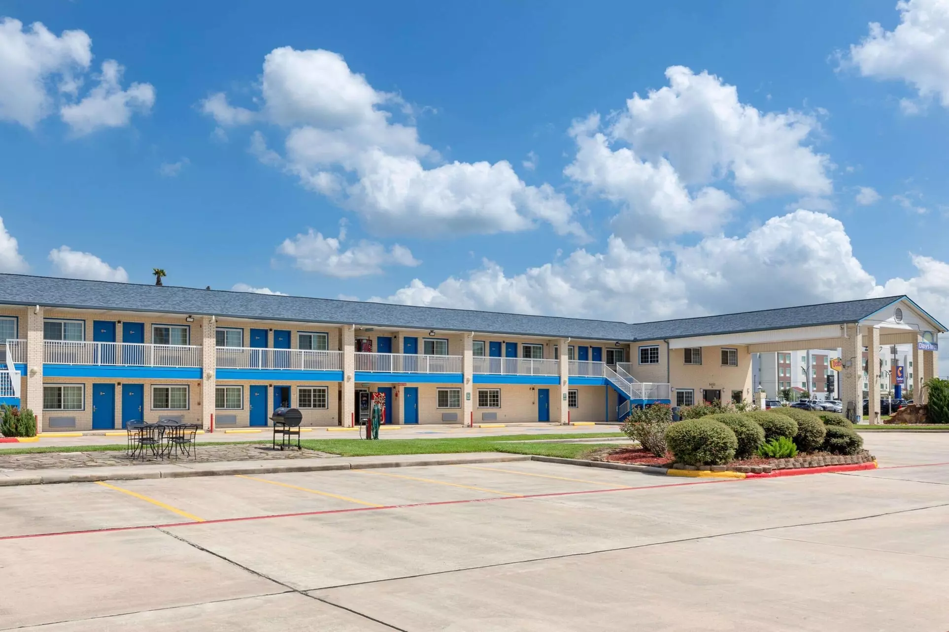 Days Inn by Wyndham Baytown Garth Road I10 East - Primary Image