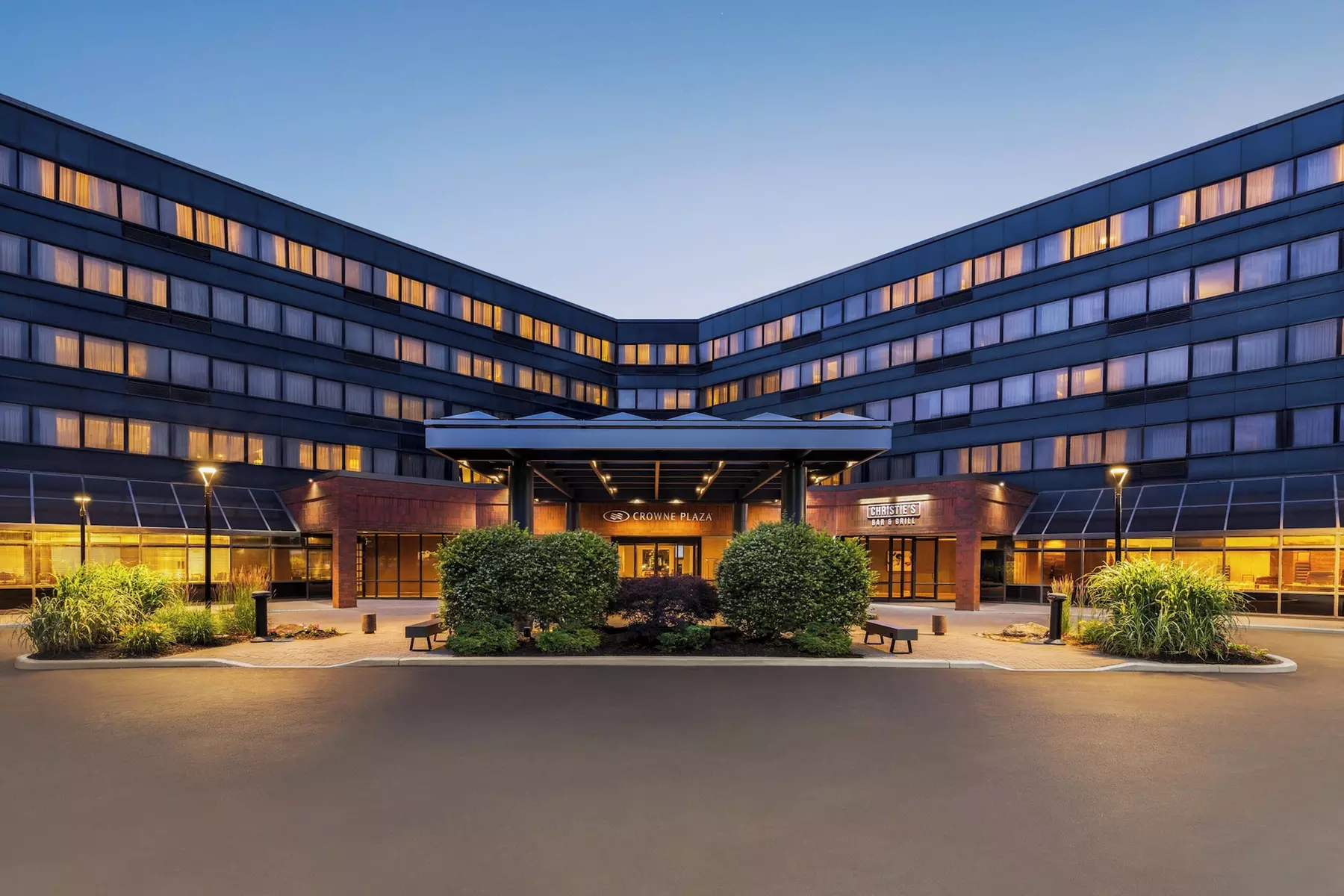 Crowne Plaza Edison by IHG - Primary Image