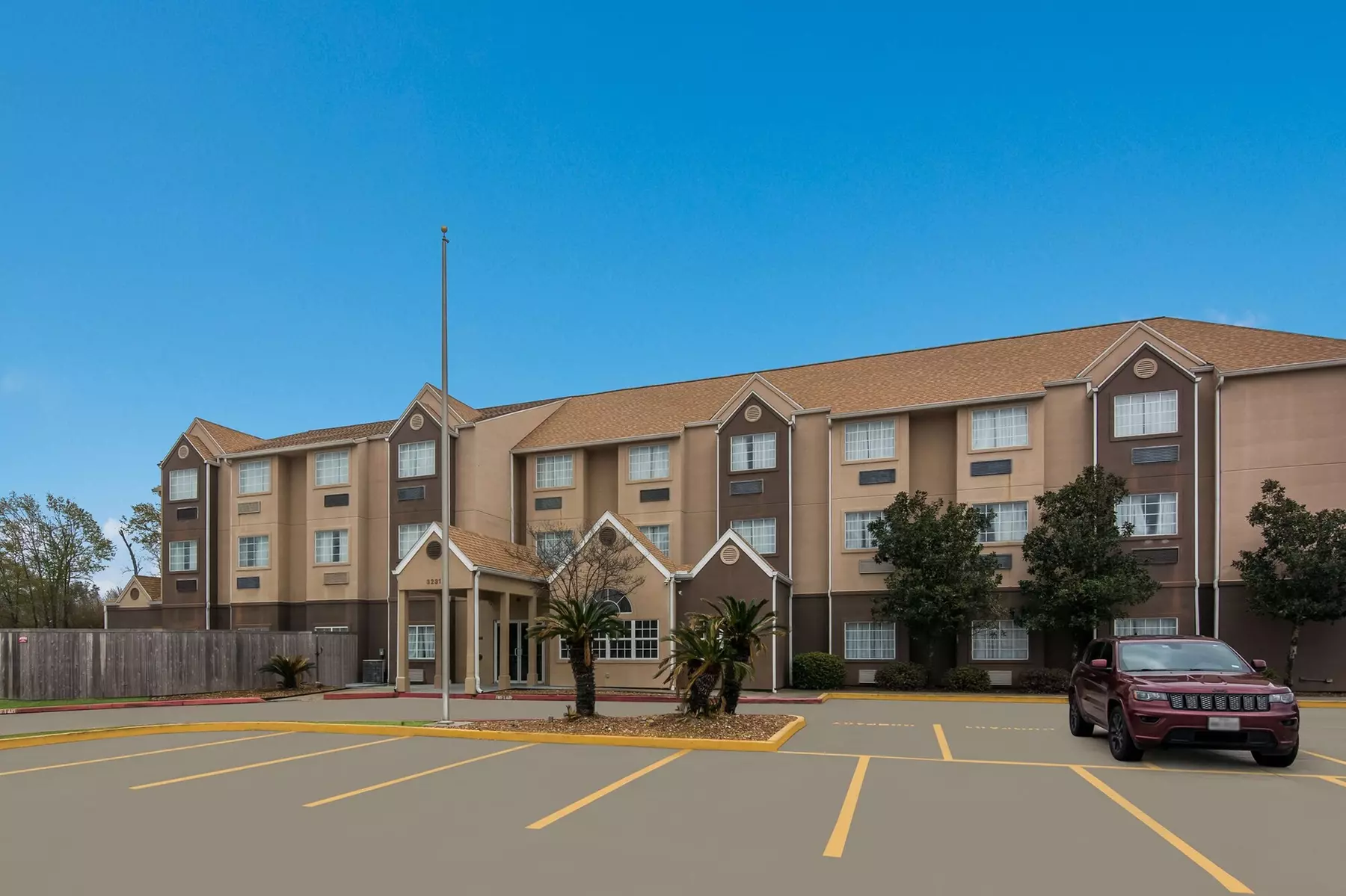 Americas Best Value Inn & Suites Lake Charles at I-210 Exit 5 - Primary Image