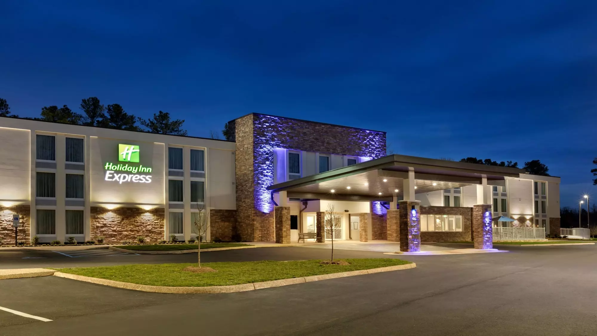 Holiday Inn Express Williamsbrg Busch Gardens Area by IHG - Primary Image