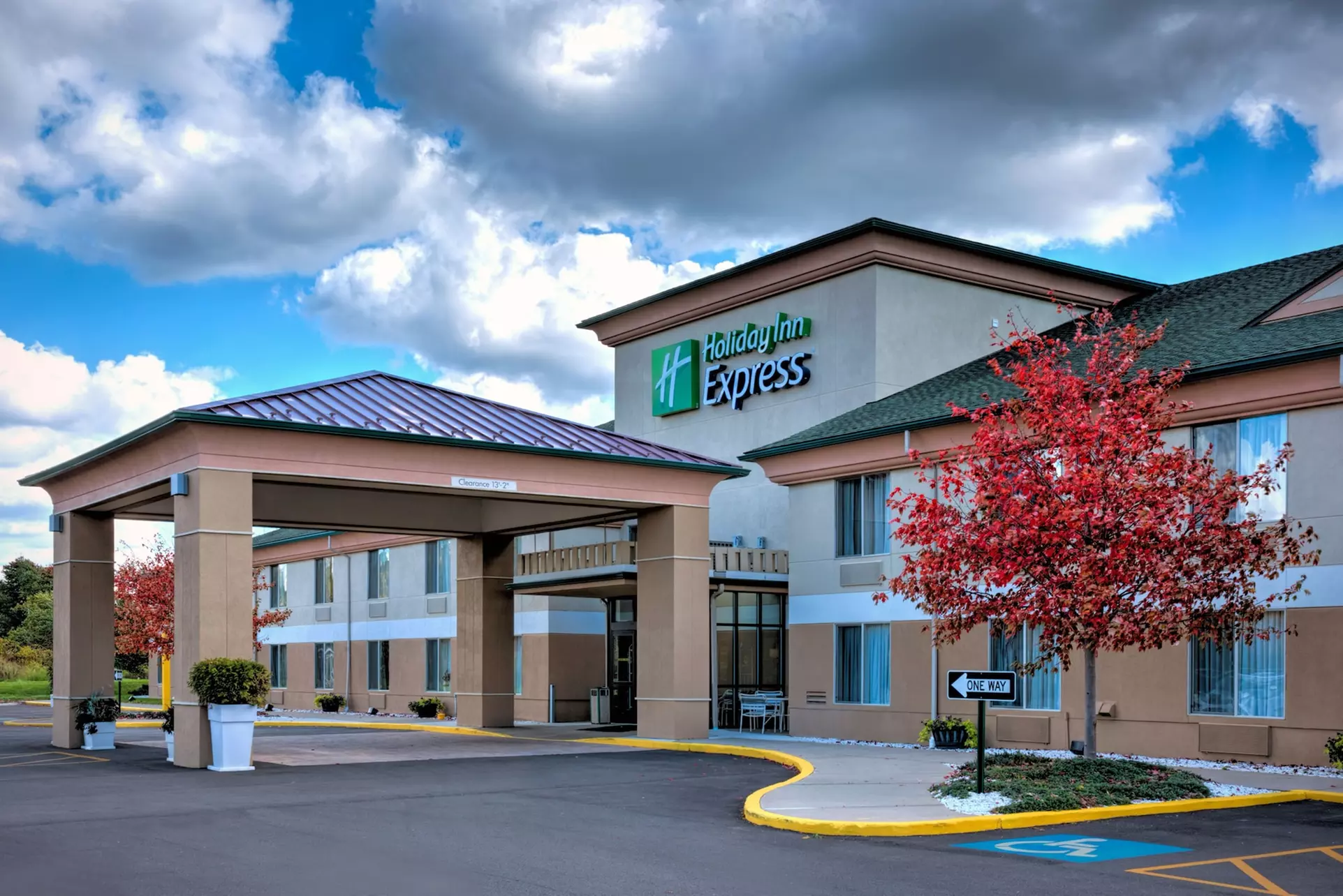 Holiday Inn Express & Suites Salamanca, an IHG Hotel - Primary Image