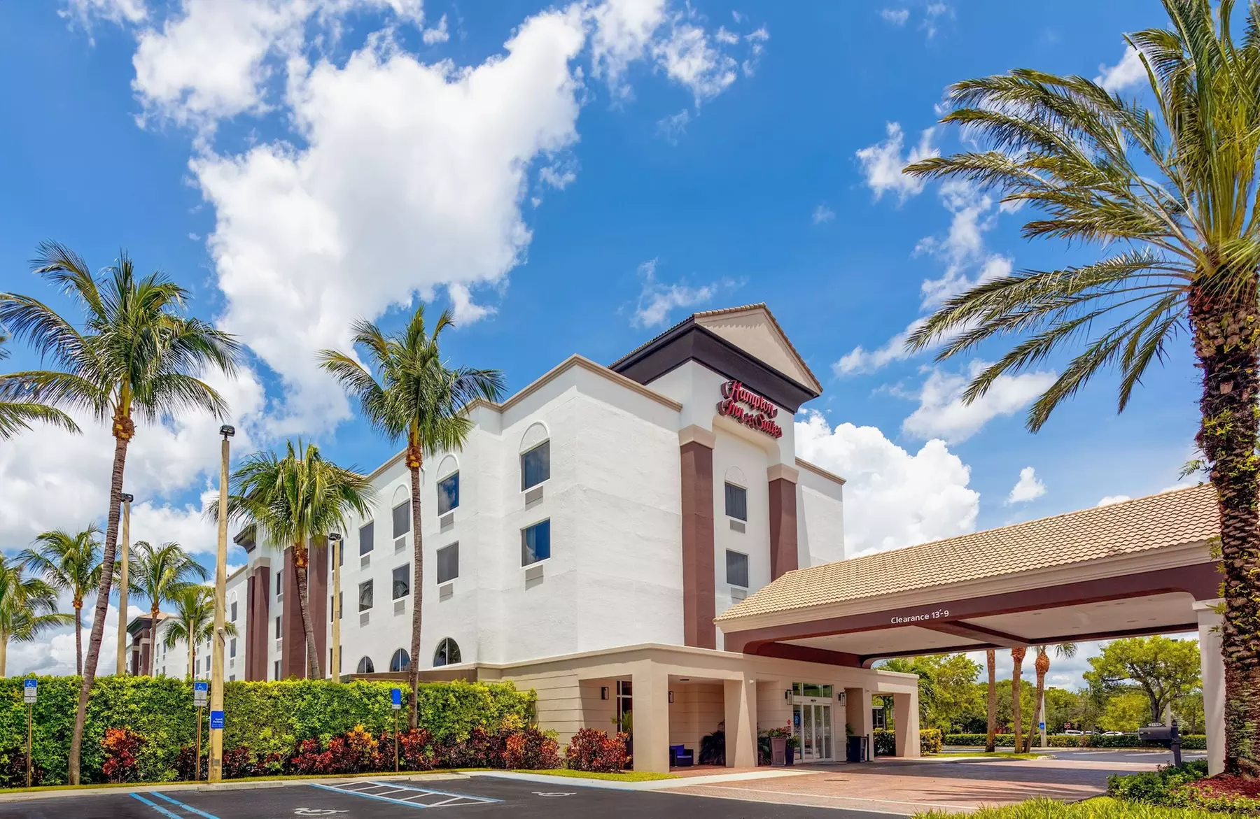 Hampton Inn & Suites Wellington - Primary Image