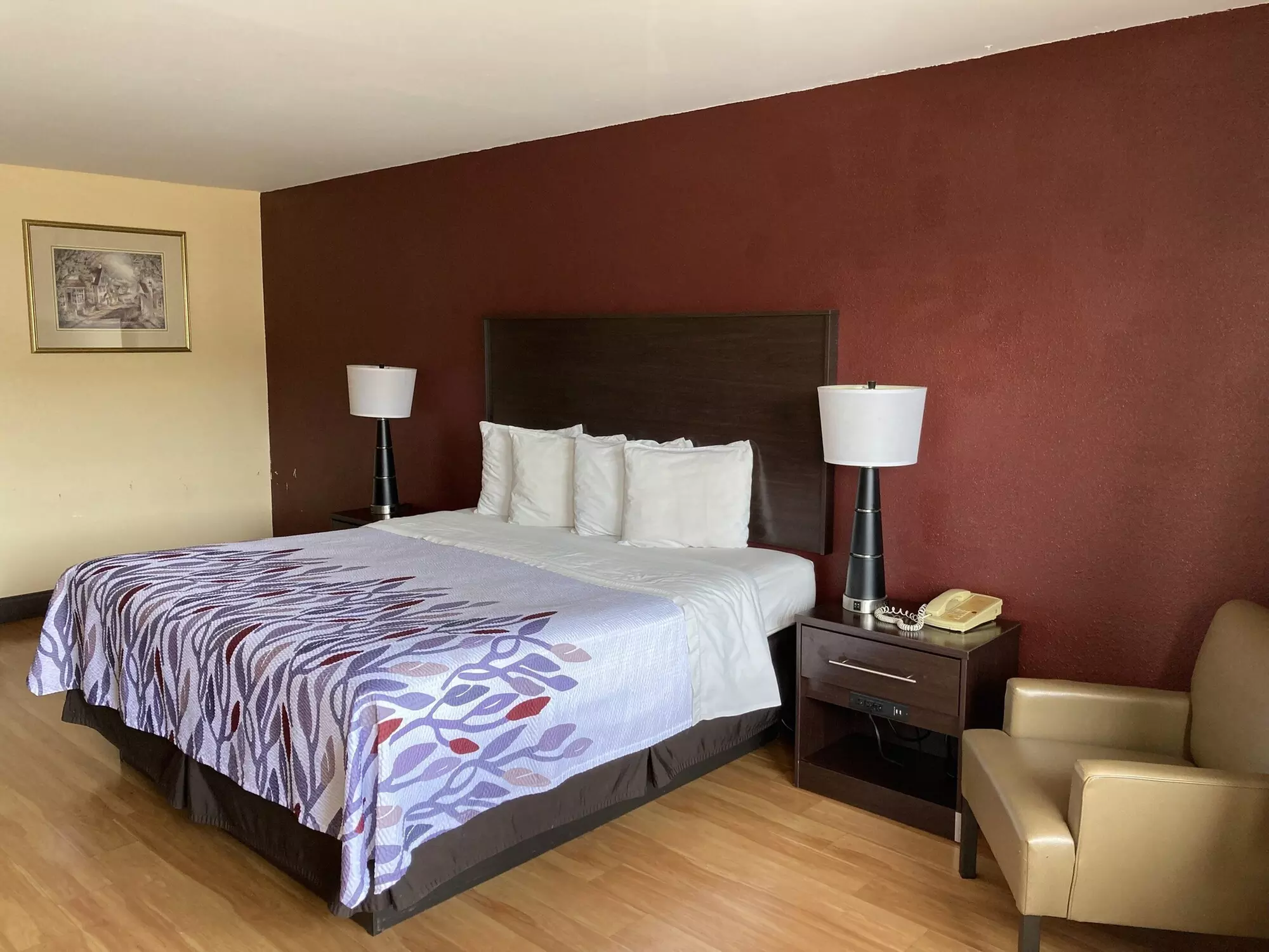 Red Roof Inn & Suites Cleveland, TN - Primary Image