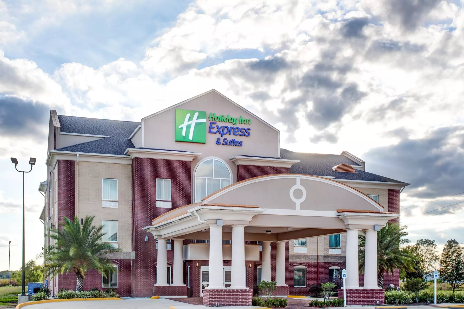 Holiday Inn Express Hotel & Suites Raceland - Highway 90 by IHG - Primary Image