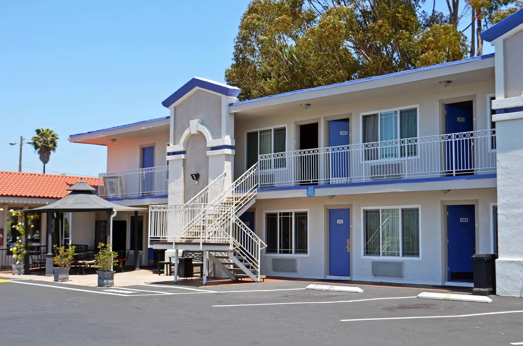 Motel 6 Vista, CA - Primary Image