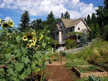 Husum Highlands Bed and Breakfast - Primary Image