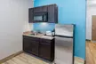 Days Inn & Suites by Wyndham San Antonio near Frost Bank Center - Second Medium