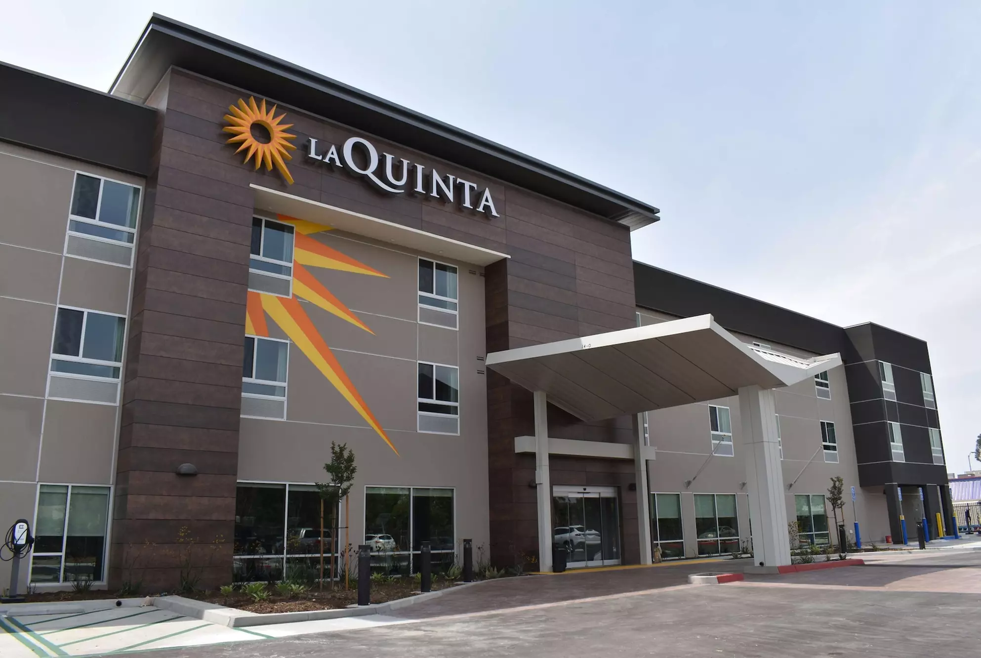 La Quinta Inn & Suites by Wyndham San Bernardino - Primary Image