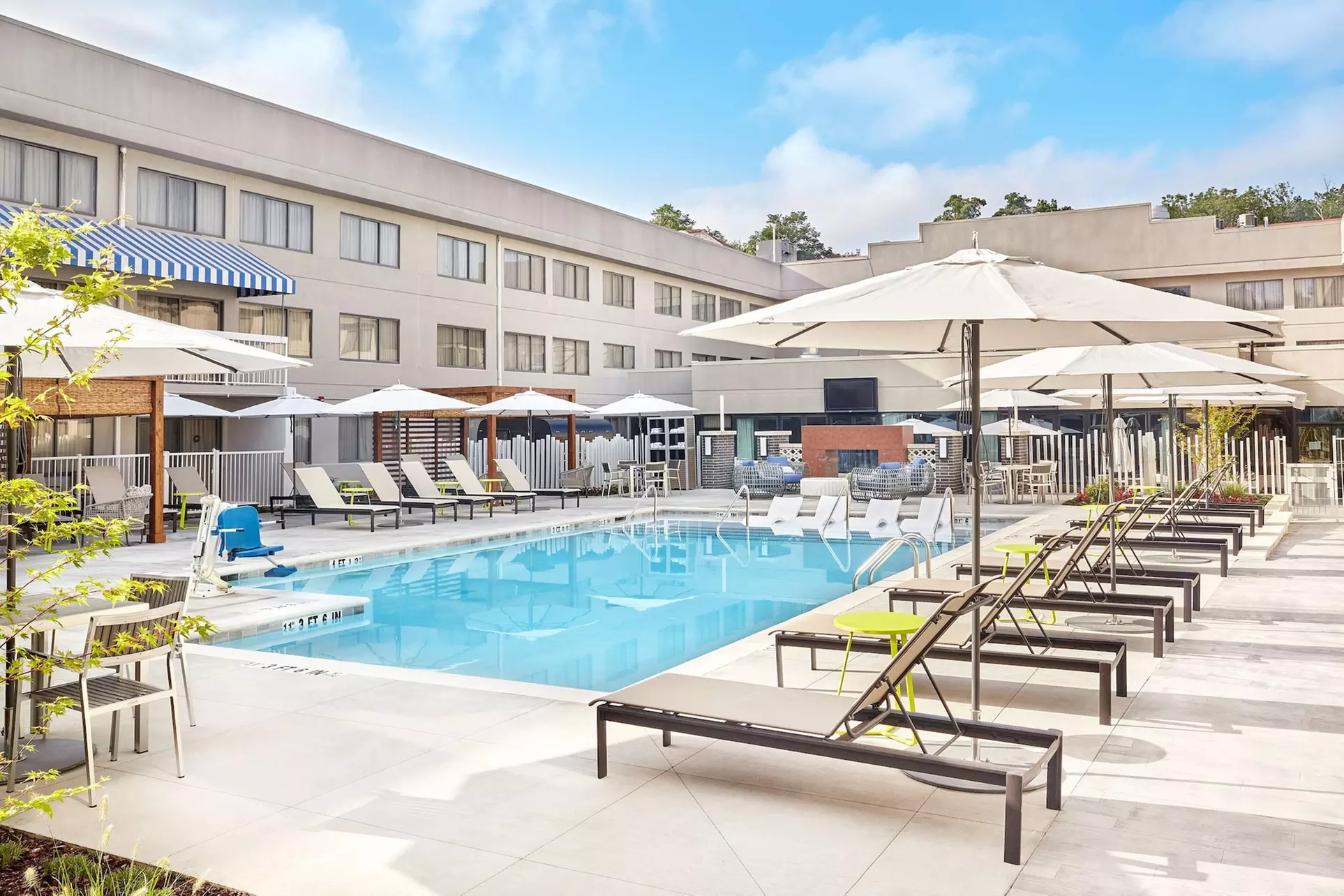 DoubleTree Suites by Hilton Nashville Airport - Primary Image