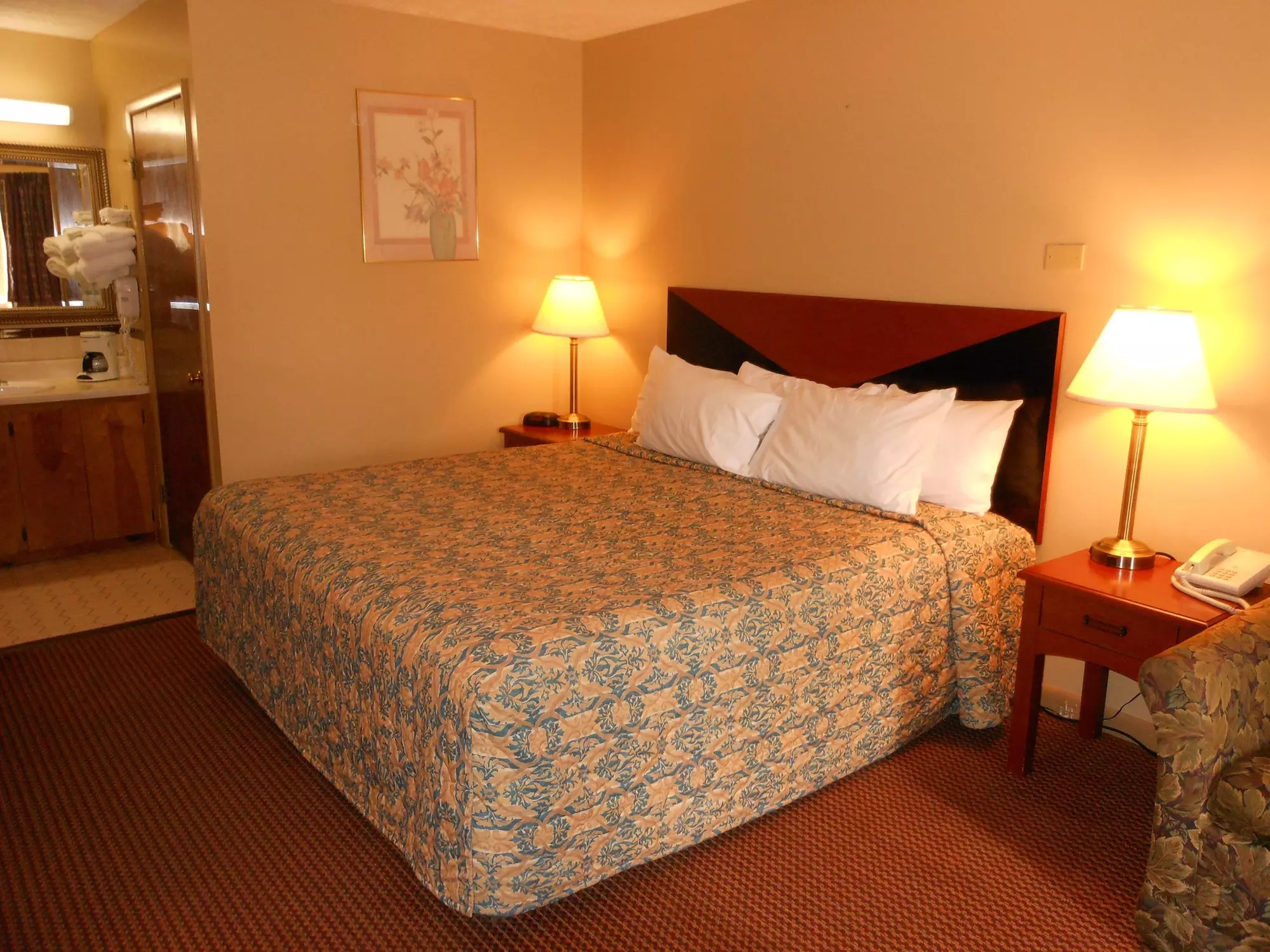 McClellan Inn Anniston - Primary Image