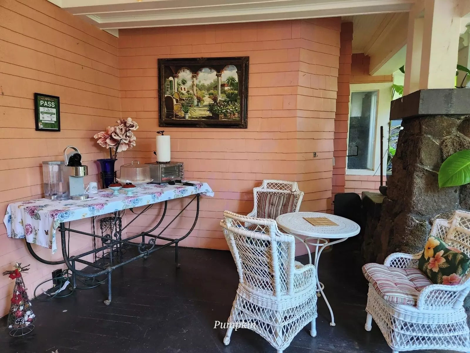 Manoa Valley Inn - Primary Image