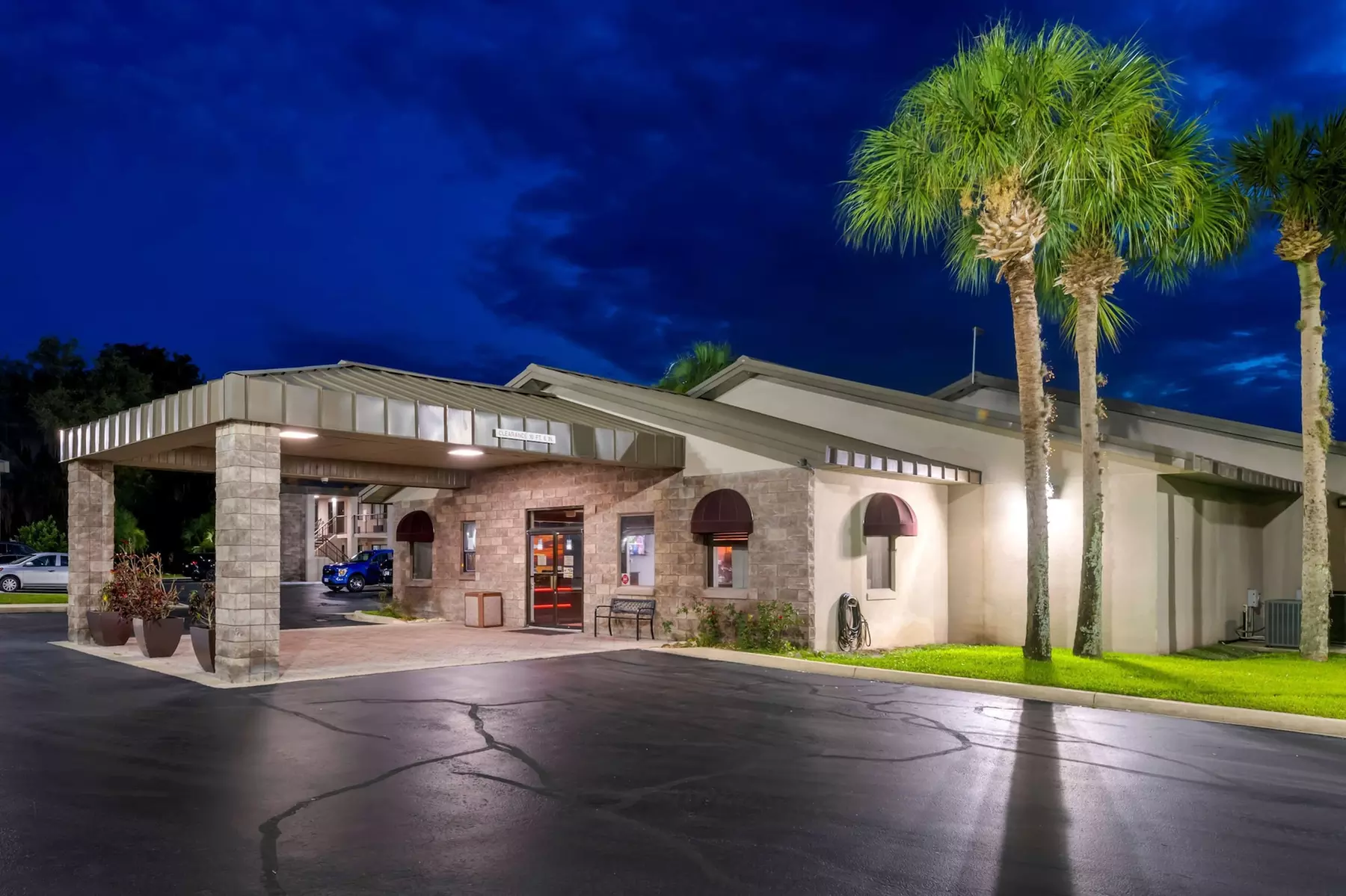 Best Western Inn Of Palatka - Primary Image