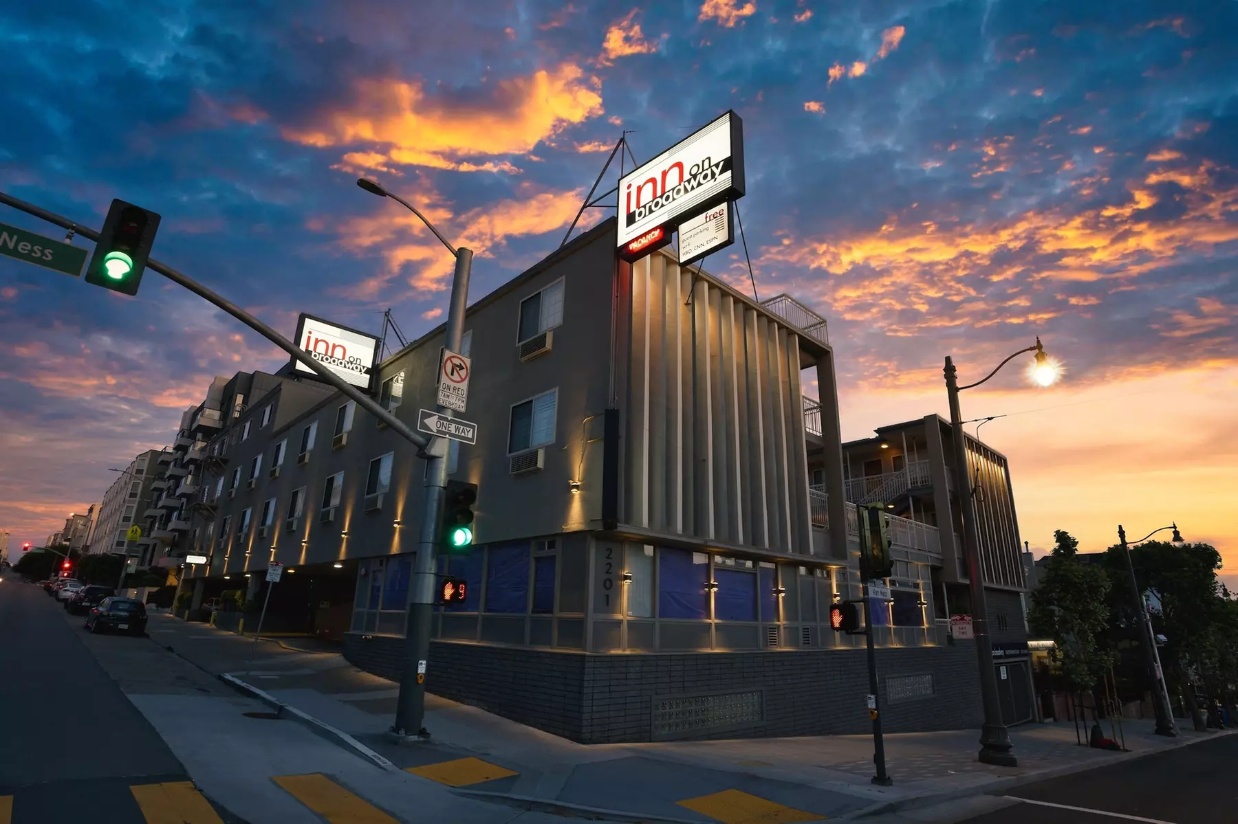 Inn on Broadway - Primary Image