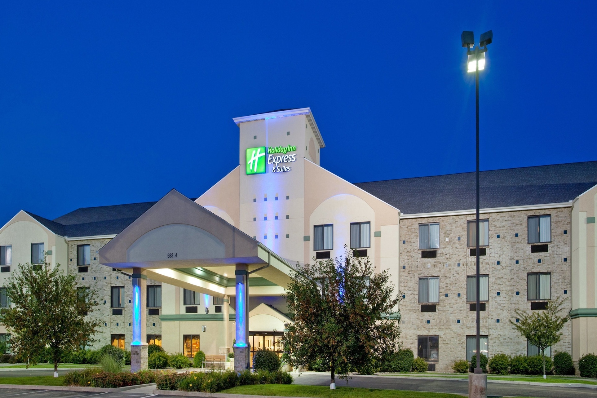 Holiday Inn Express & Suites Elkhart by IHG