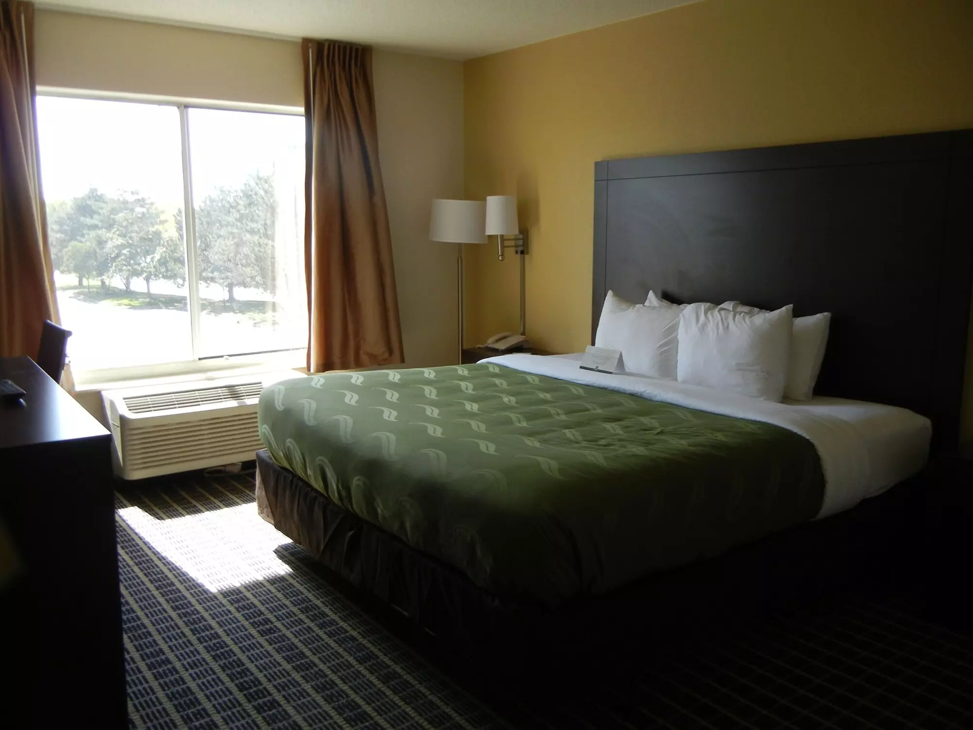 Quality Inn Toledo Airport - Primary Image