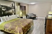 Super 8 by Wyndham Bay St. Louis - Second Medium
