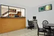 Super 8 by Wyndham Waynesboro - Second Medium