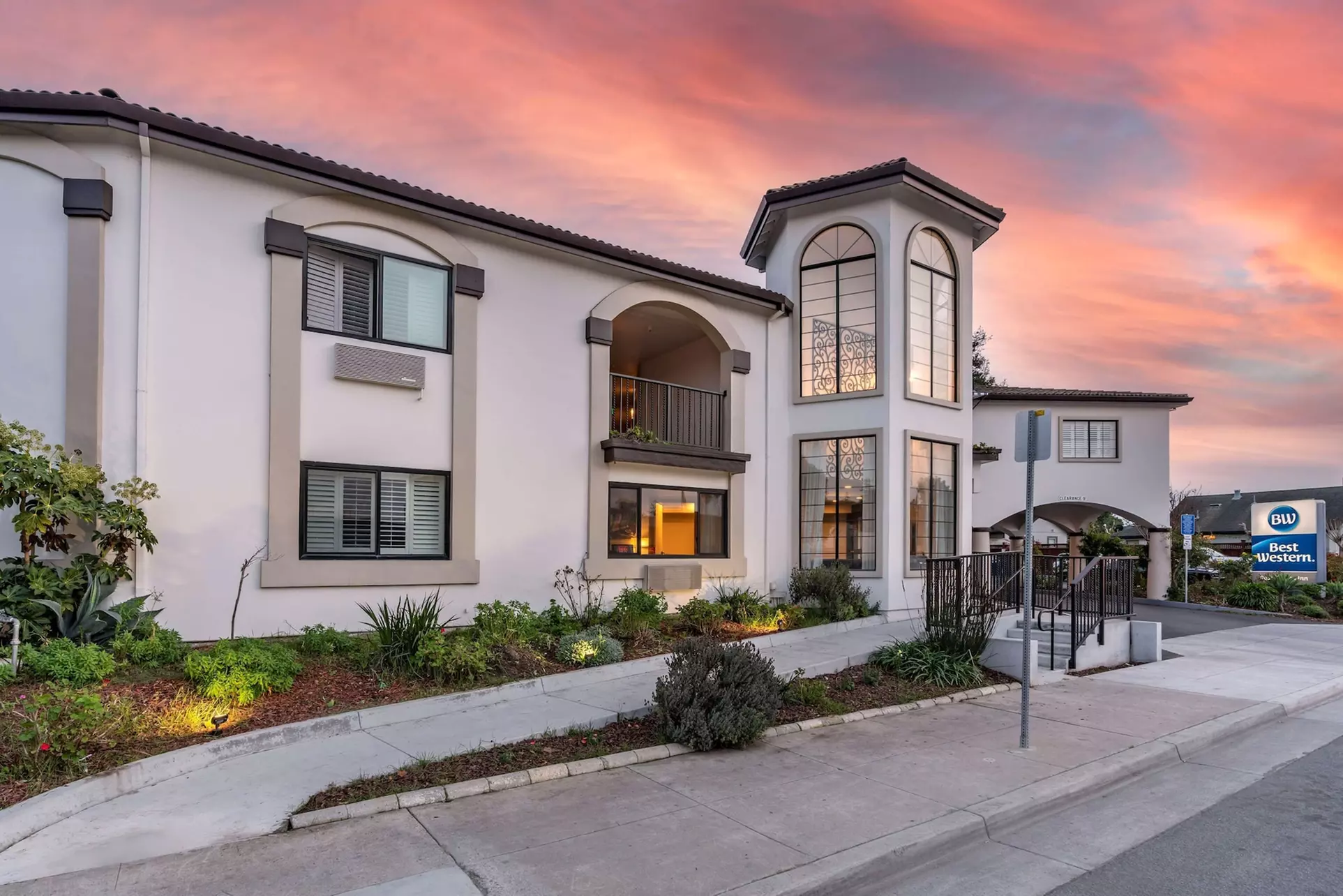 Best Western Rose Garden Inn - Primary Image