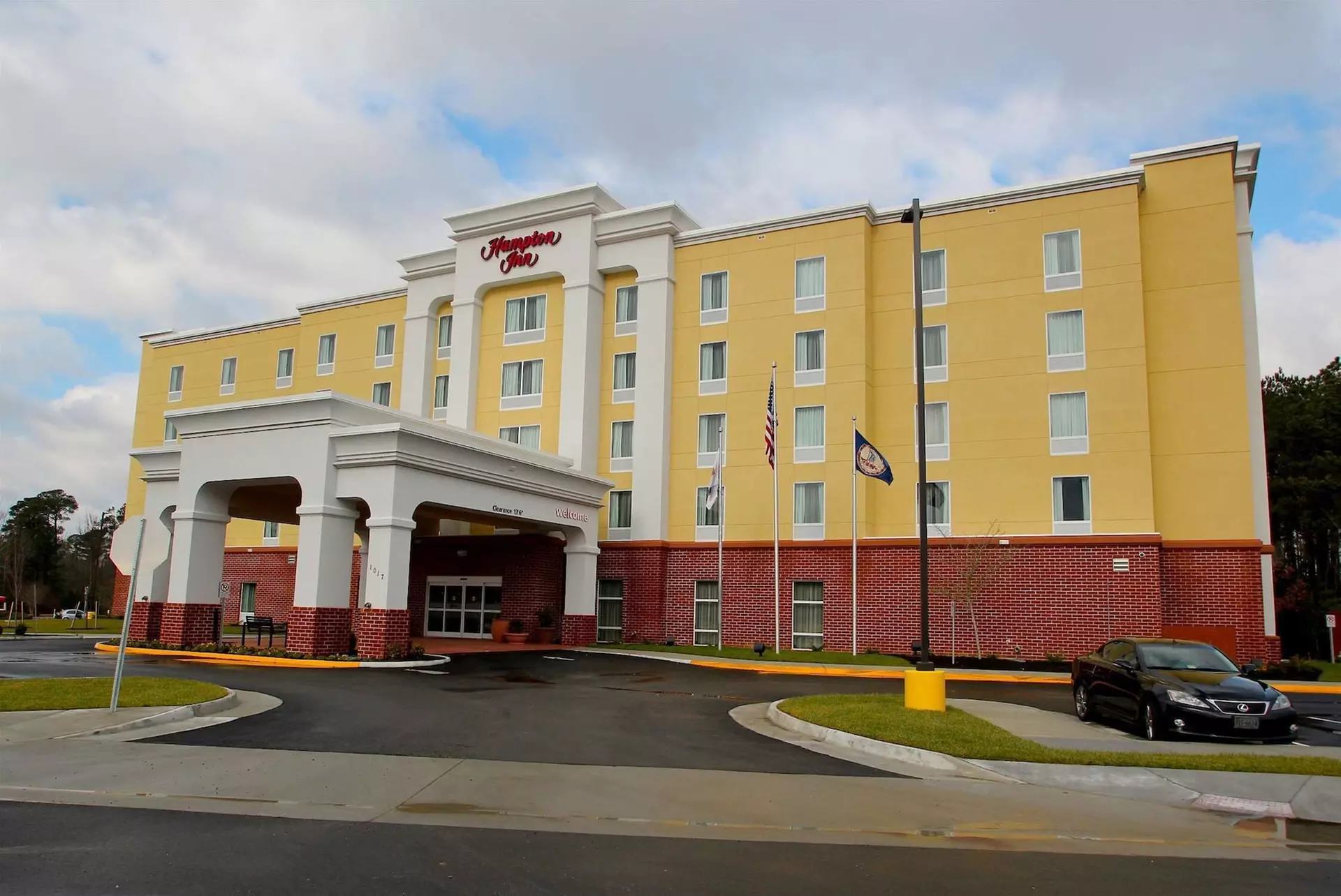 Hampton Inn Suffolk - Primary Image