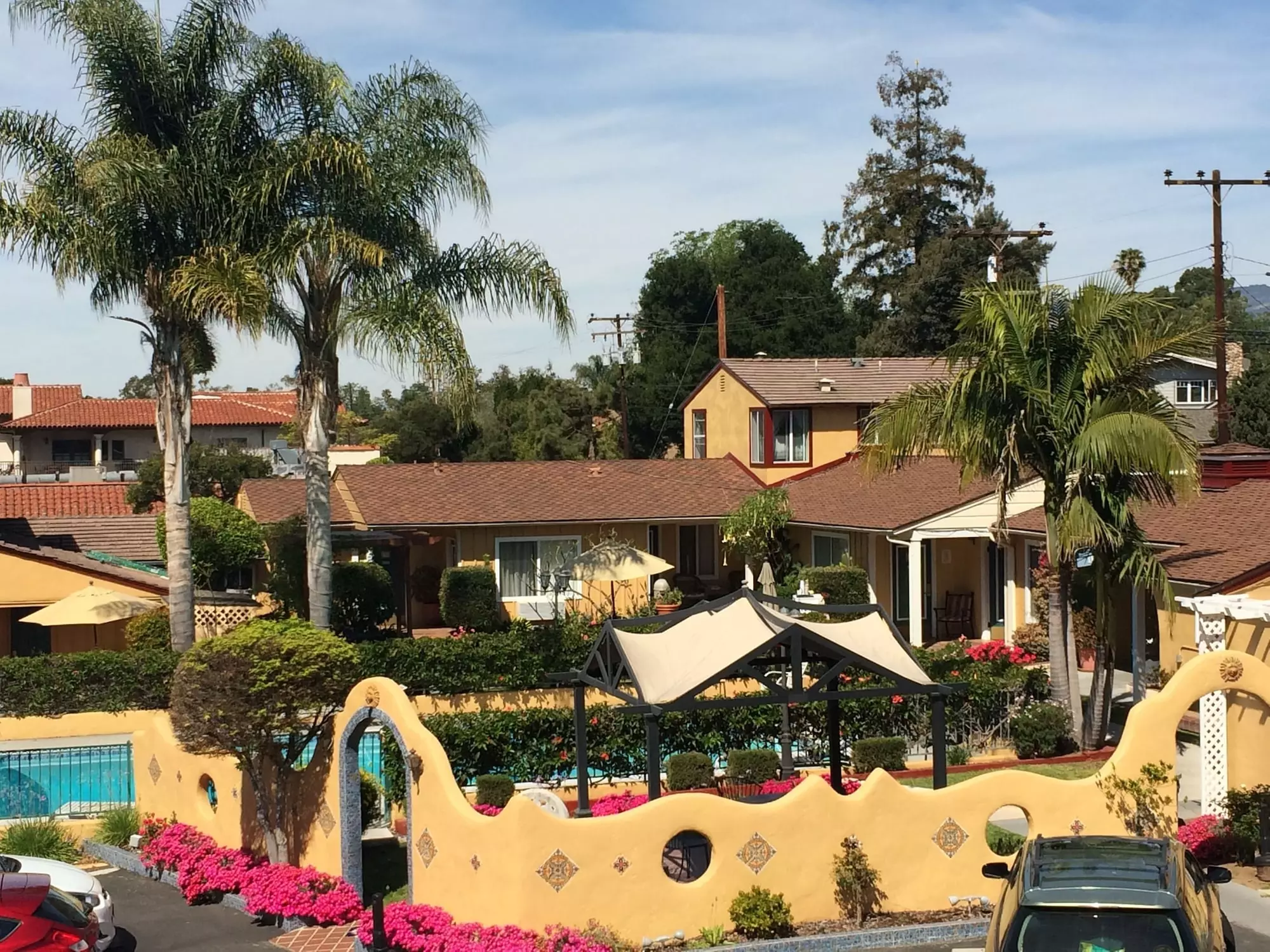 Oasis Inn & Suites - Primary Image
