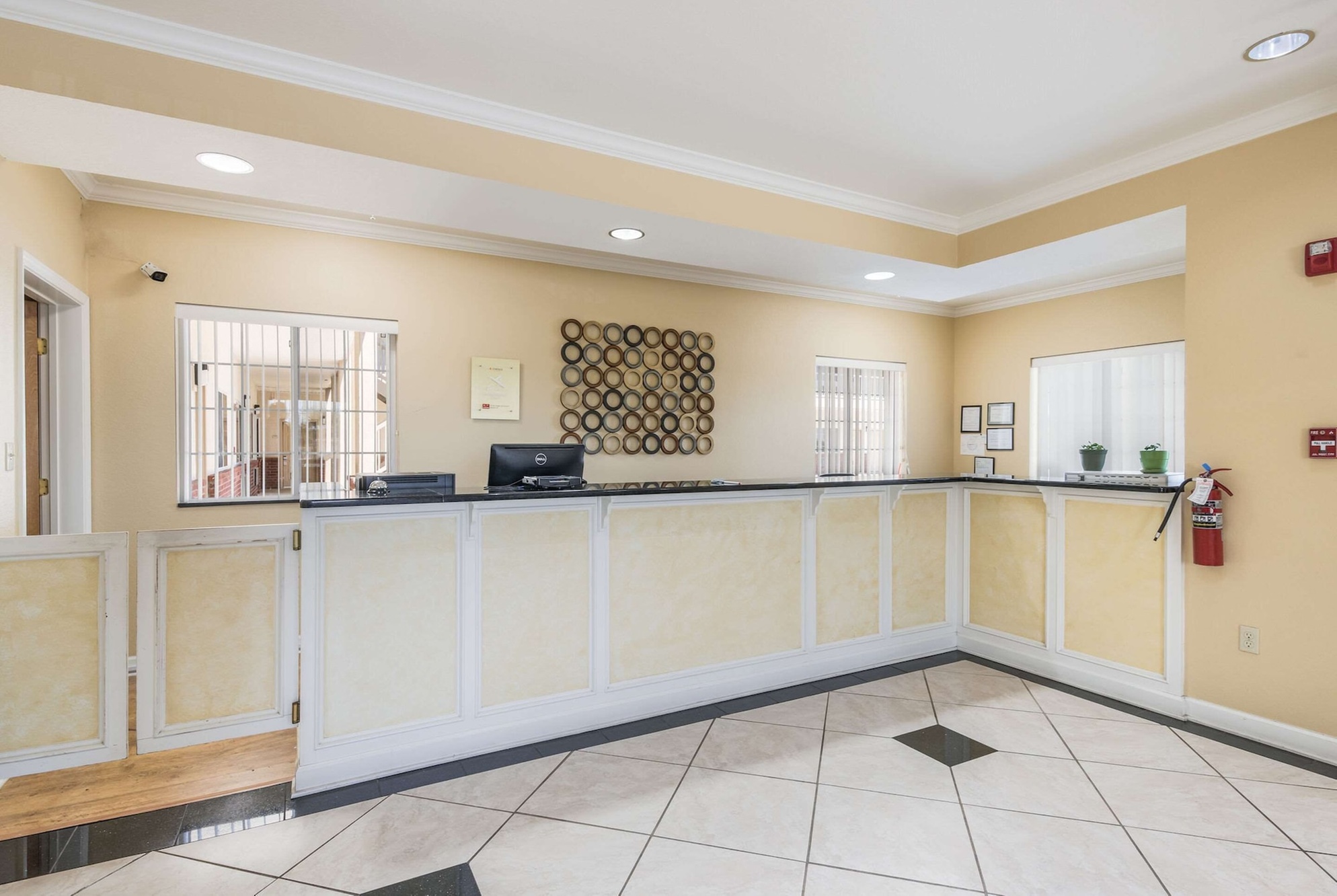 Bryant Inn & Suites