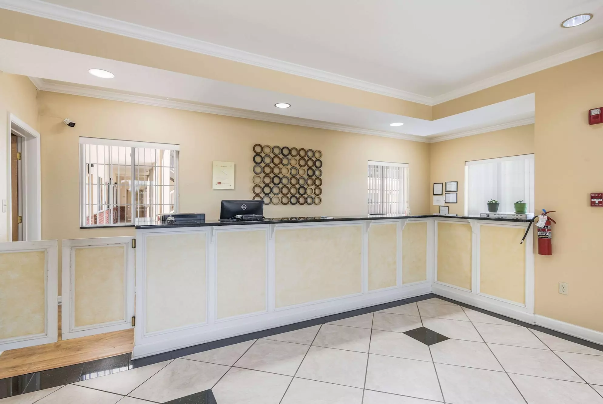 Bryant Inn & Suites - Primary Image