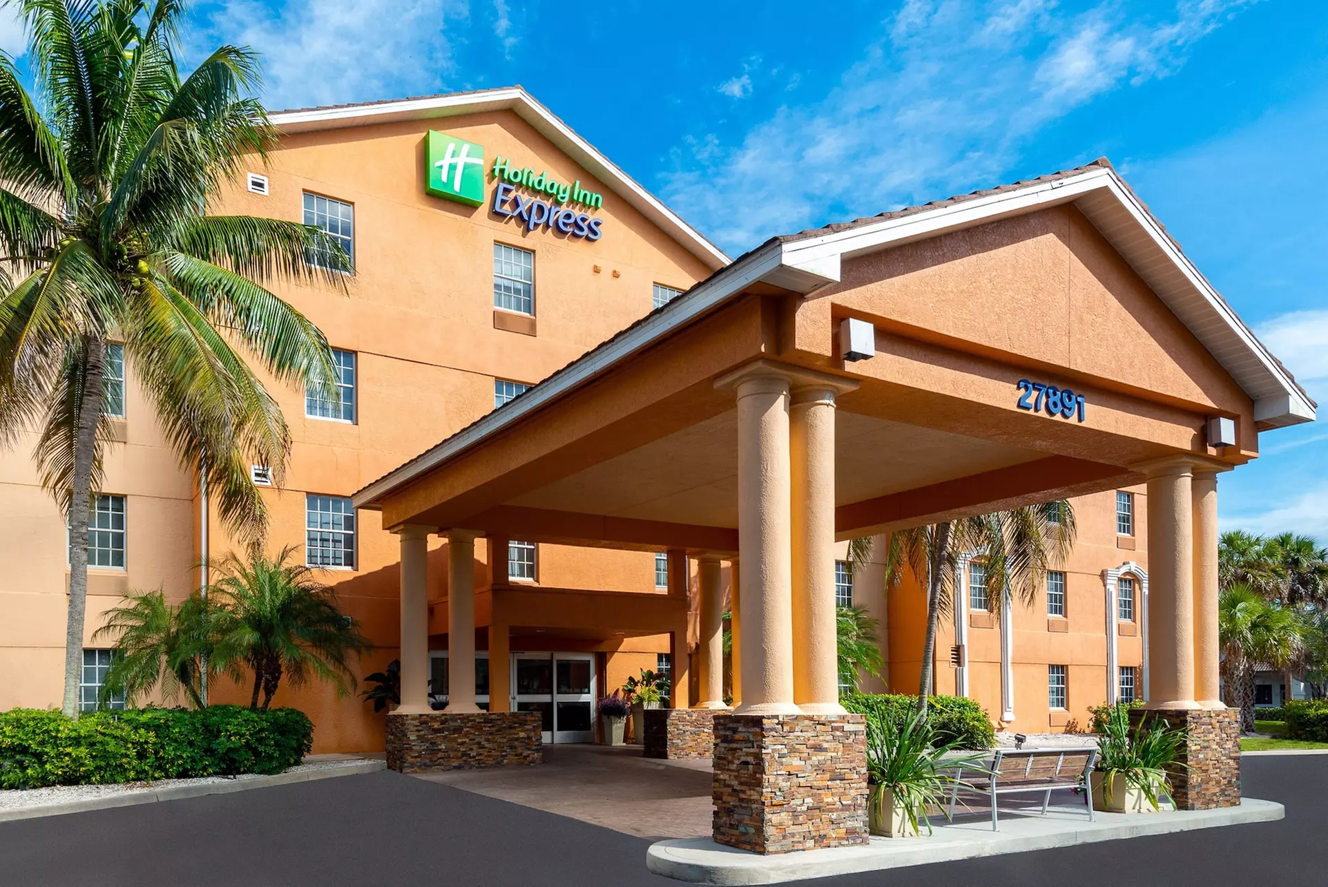 Holiday Inn Express & Suites Naples North - Bonita Springs by IHG - Primary Image