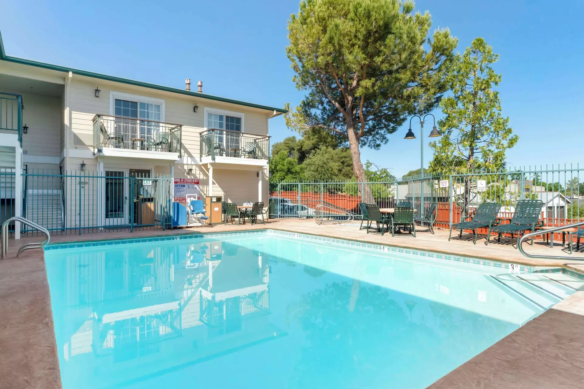 Best Western Cedar Inn & Suites - Primary Image