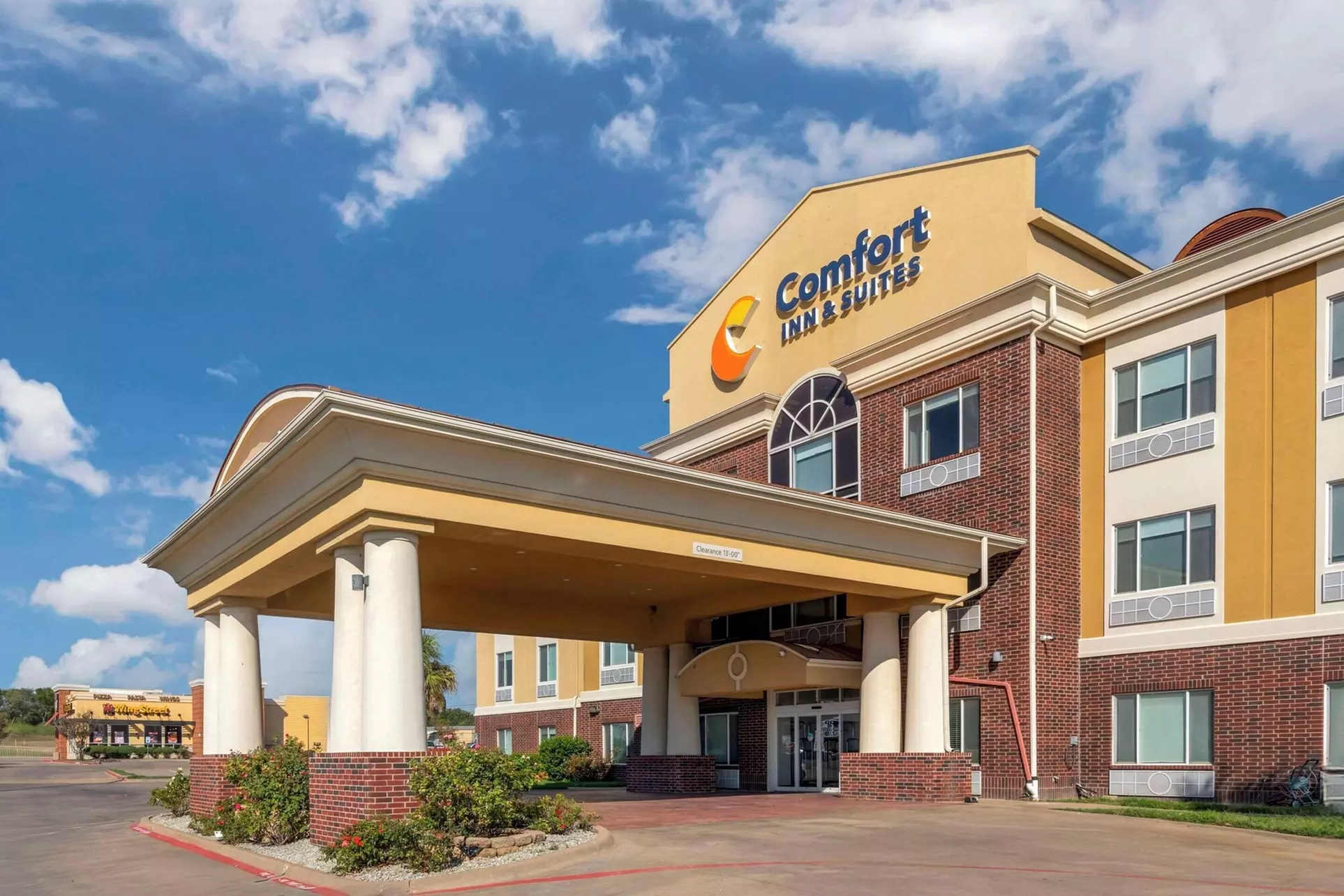 Comfort Inn & Suites - Primary Image