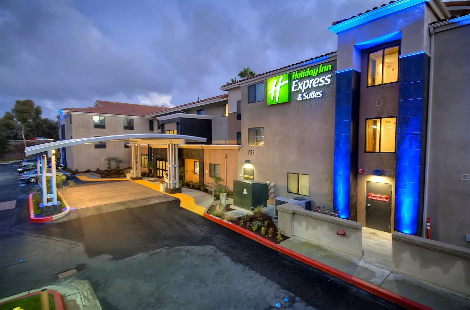 Holiday Inn Express Hotel & Suites Carlsbad Beach by IHG - Primary Image