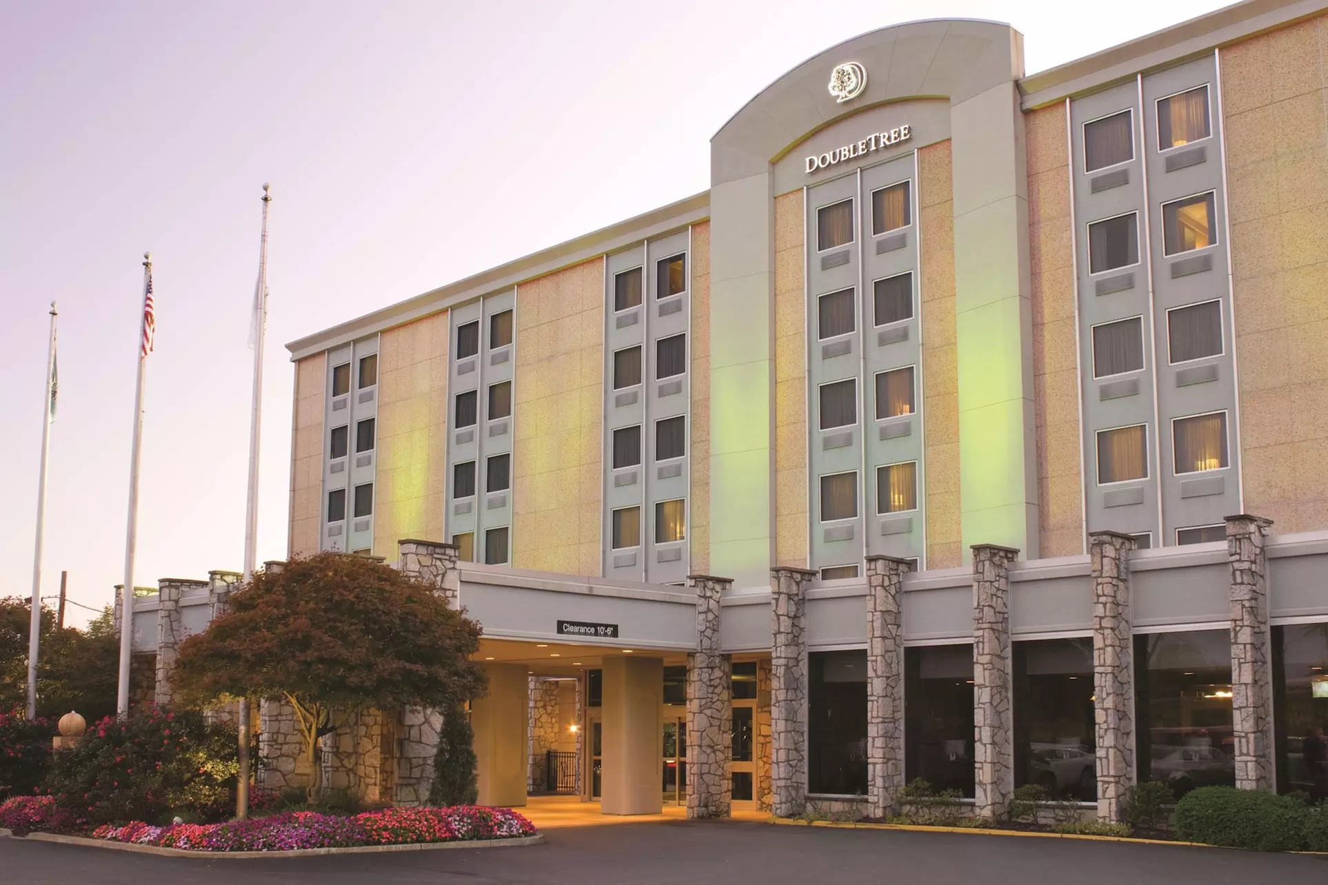 DoubleTree by Hilton Pittsburgh Airport - Primary Image