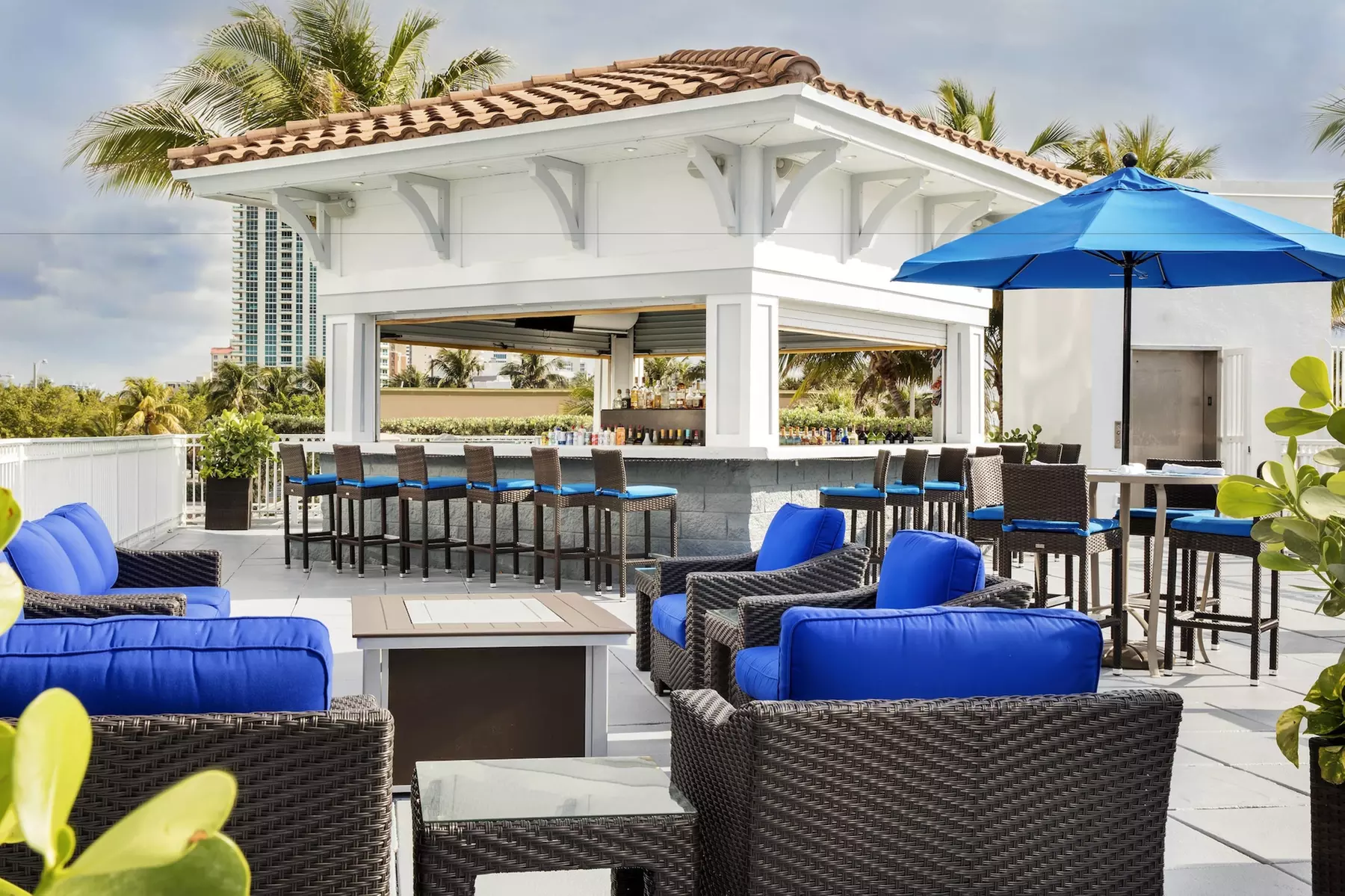 Courtyard by Marriott Oceanside Fort Lauderdale Beach - Primary Image