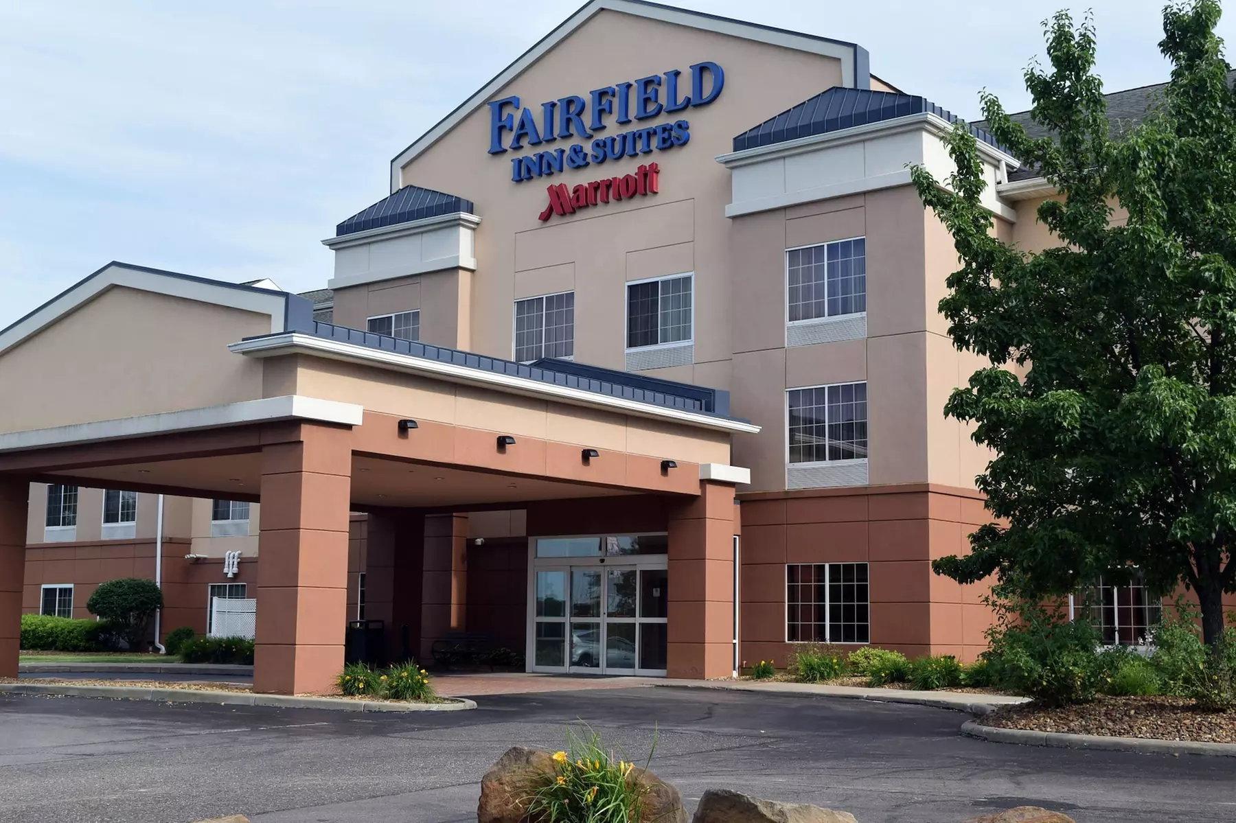 Fairfield Inn and Suites by Marriott Youngstown Austintown - Primary Image
