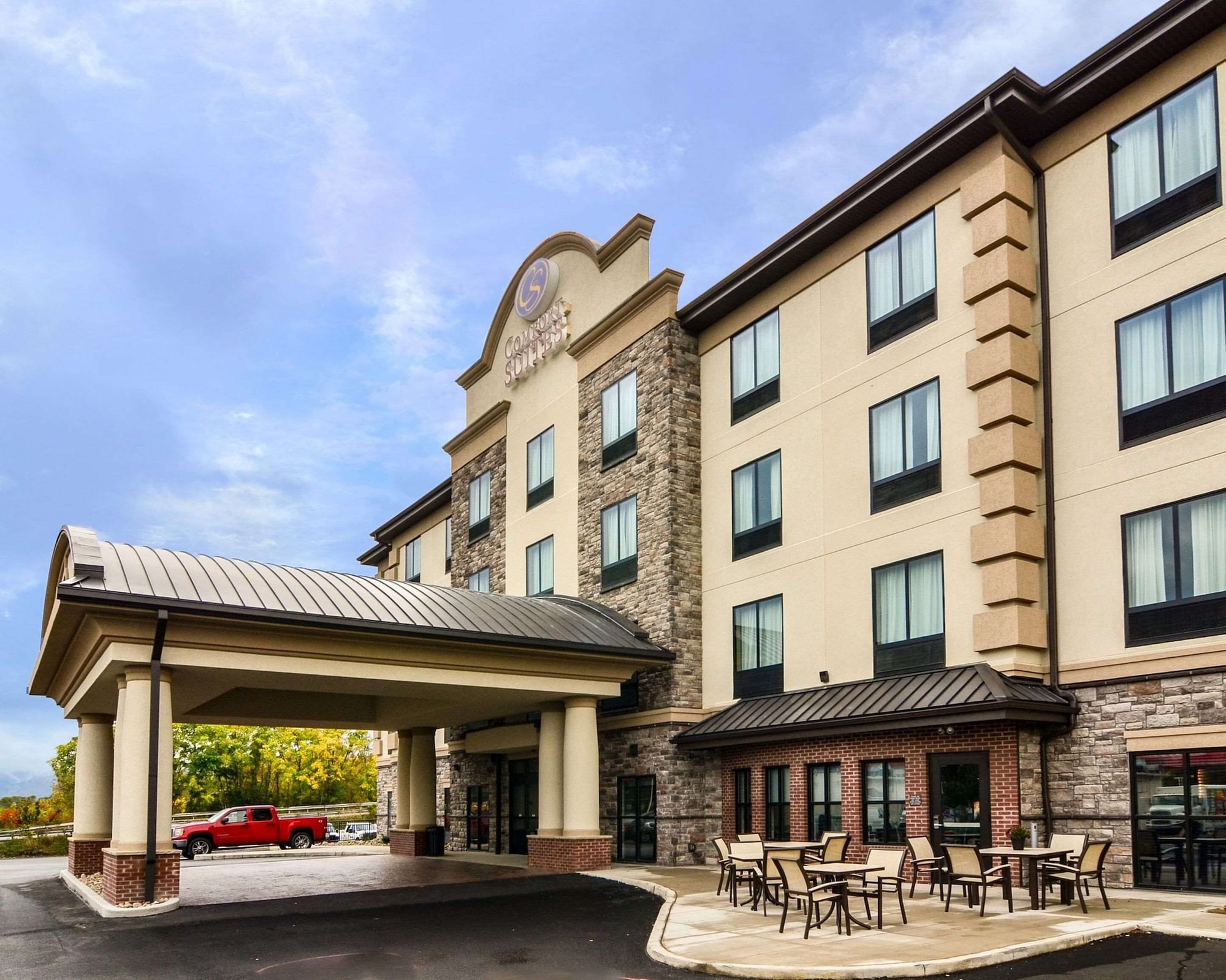 Comfort Suites