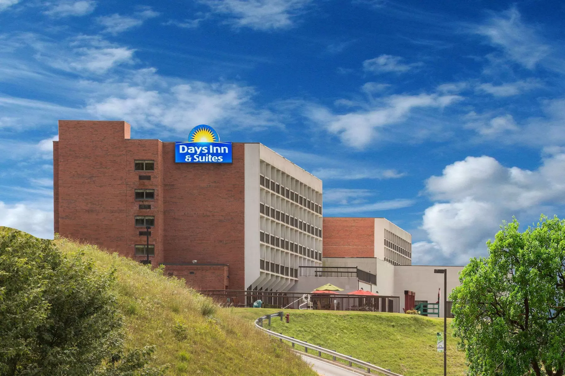 Days Inn & Suites by Wyndham Sutton Flatwoods - Primary Image