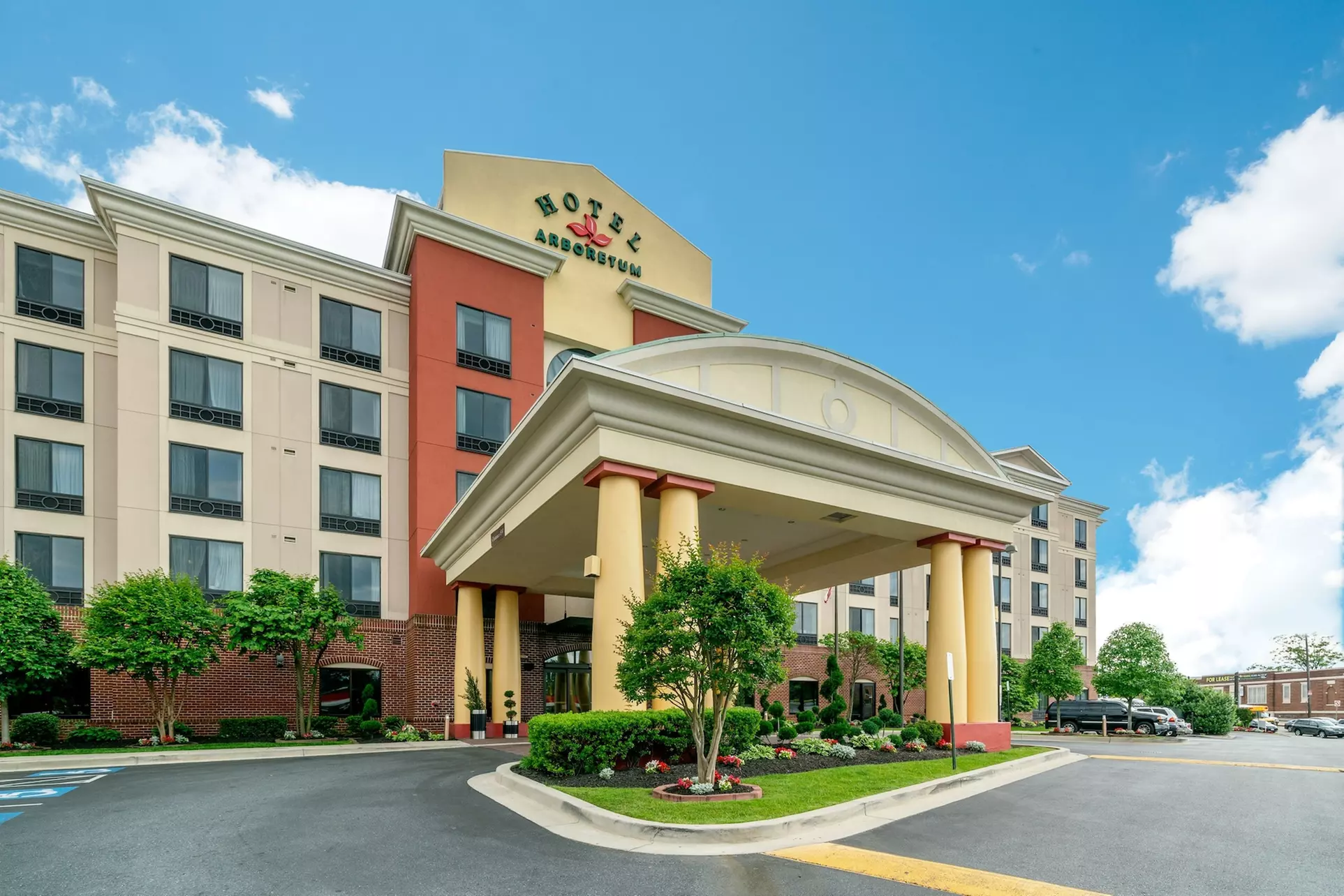 Hotel Arboretum - Primary Image