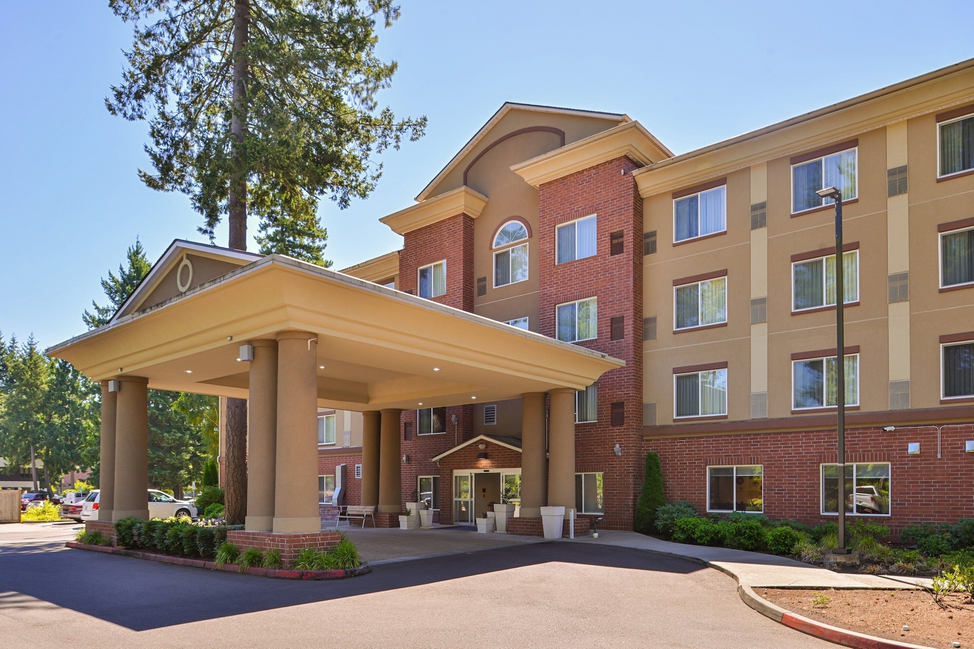 Holiday Inn Express & Suites Lacey – Olympia by IHG