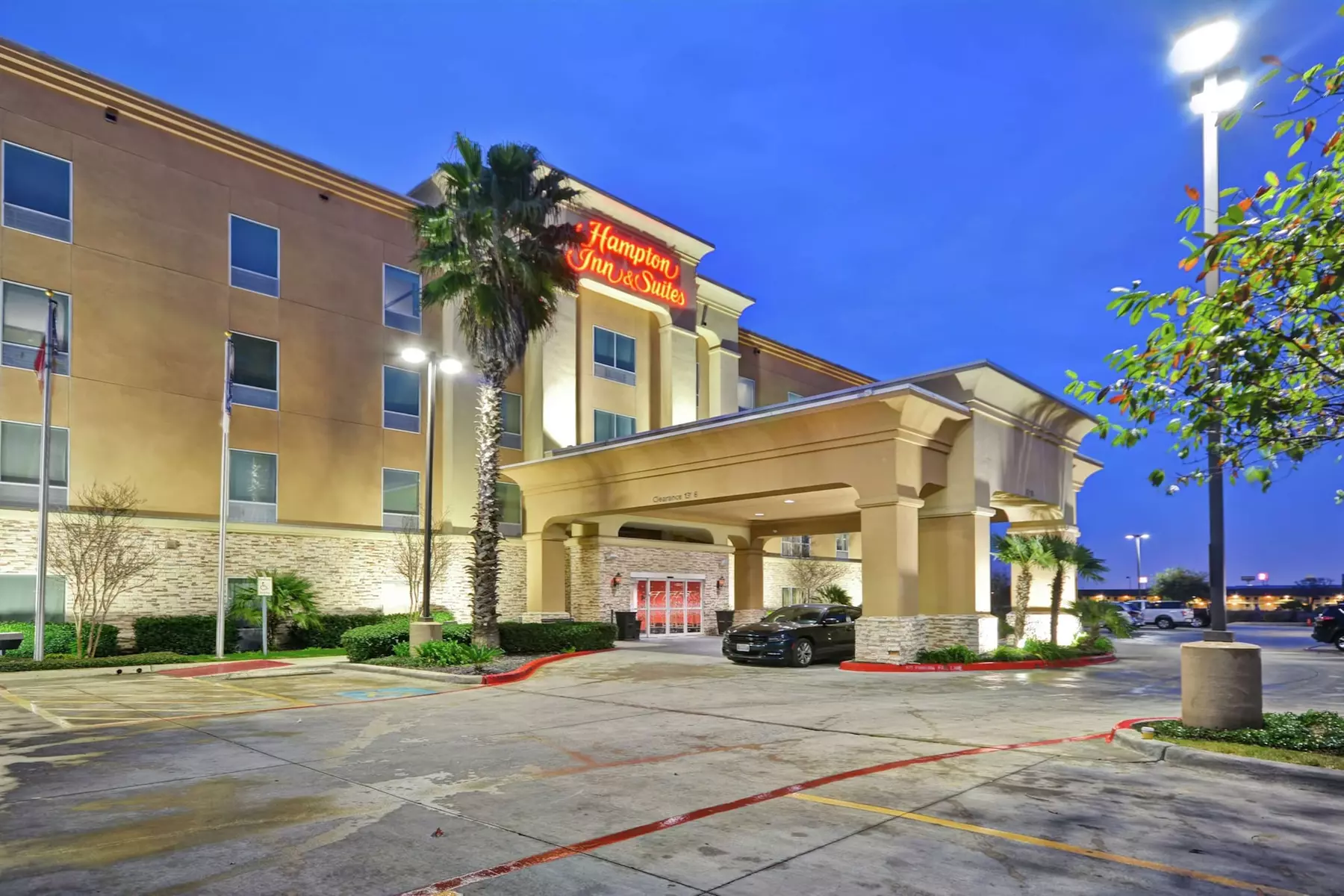 Hampton Inn & Suites San Antonio/Northeast I-35 - Primary Image