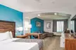 La Quinta Inn & Suites by Wyndham Tomball - Second Medium