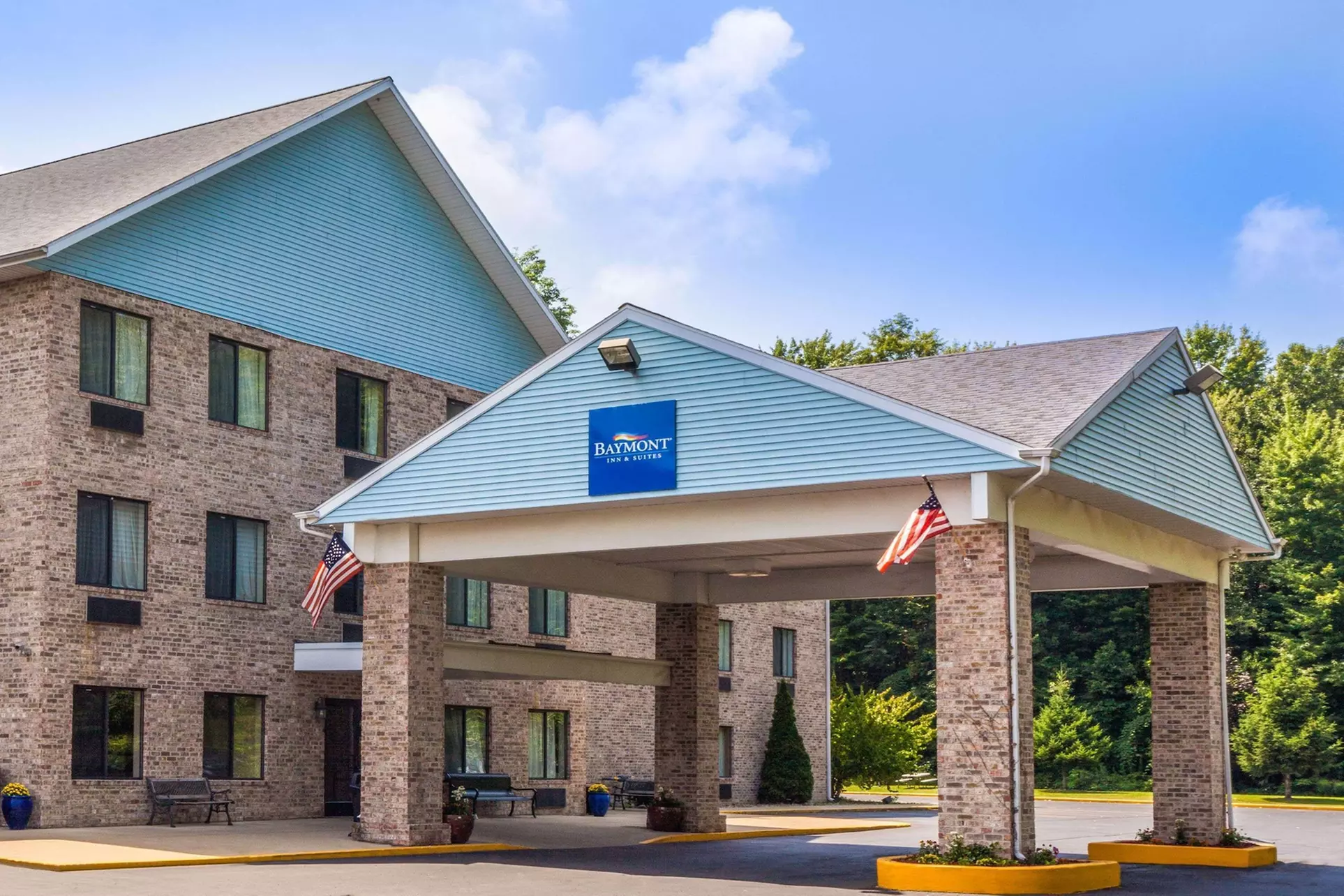 Baymont by Wyndham New Buffalo - Primary Image
